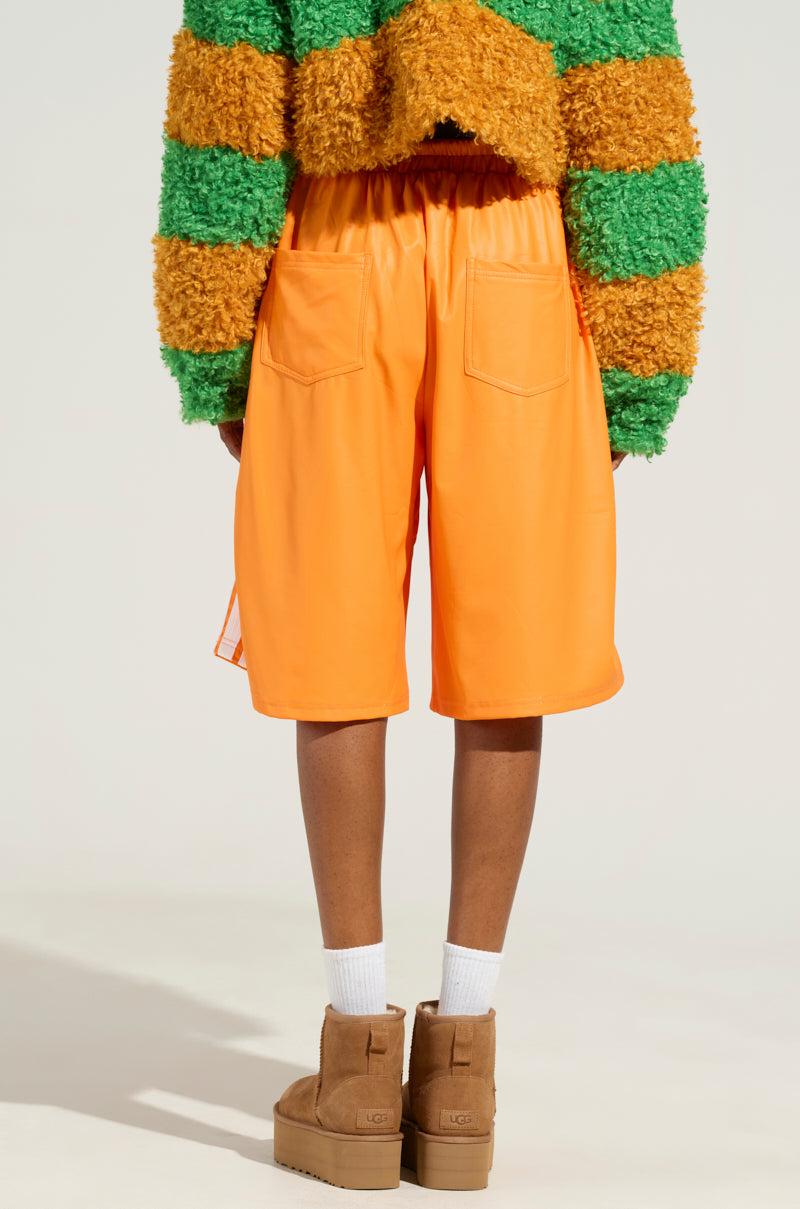 SABI BERMUDA SHORT Product Image