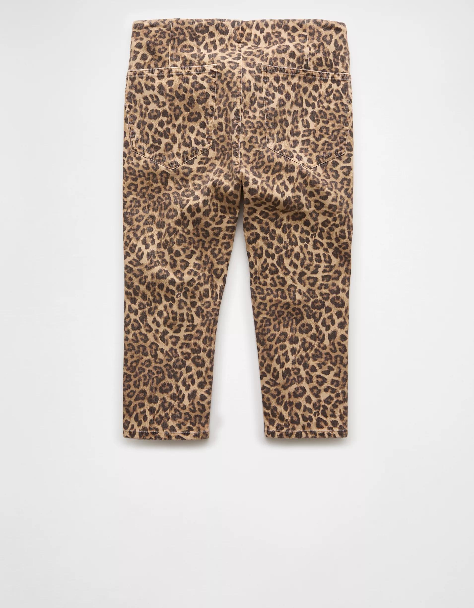 AE Stretch Low-Rise Leopard Capri Pant Product Image