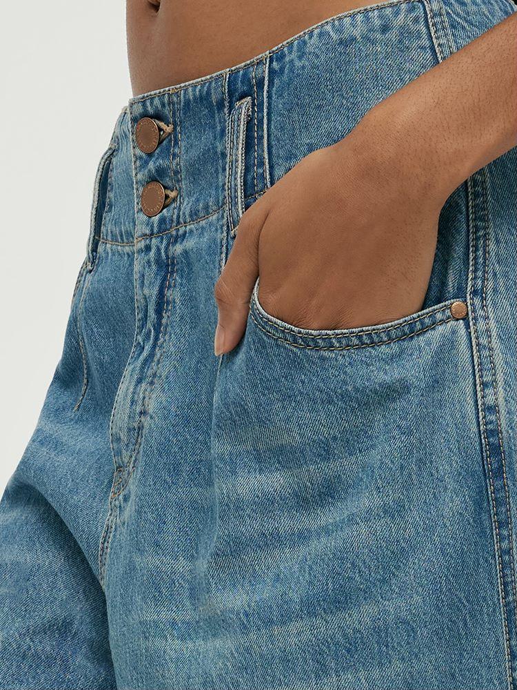 Wide-Leg Loose Women Capri Jeans Product Image