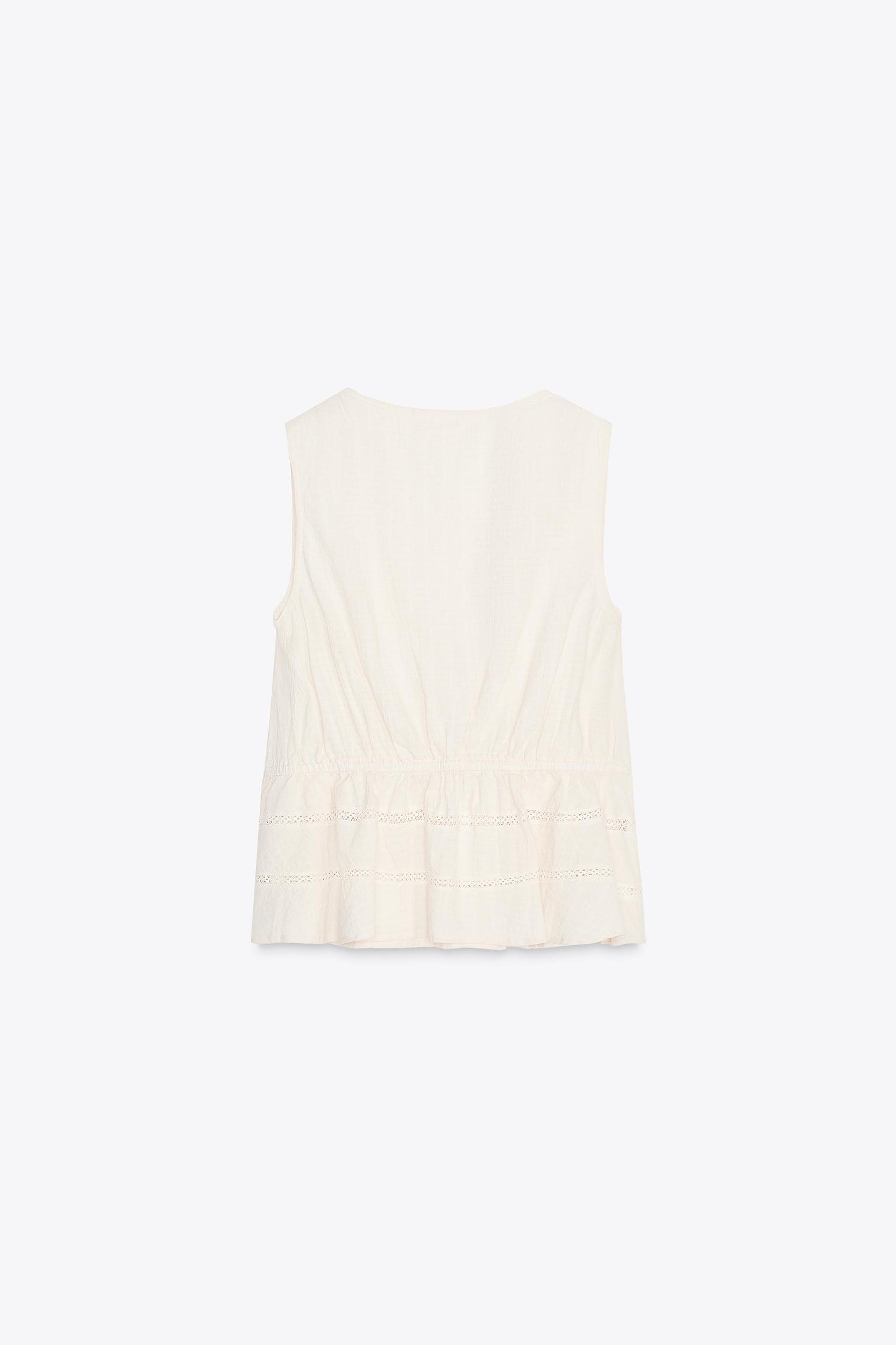LACE TRIM SLEEVELESS TOP Product Image