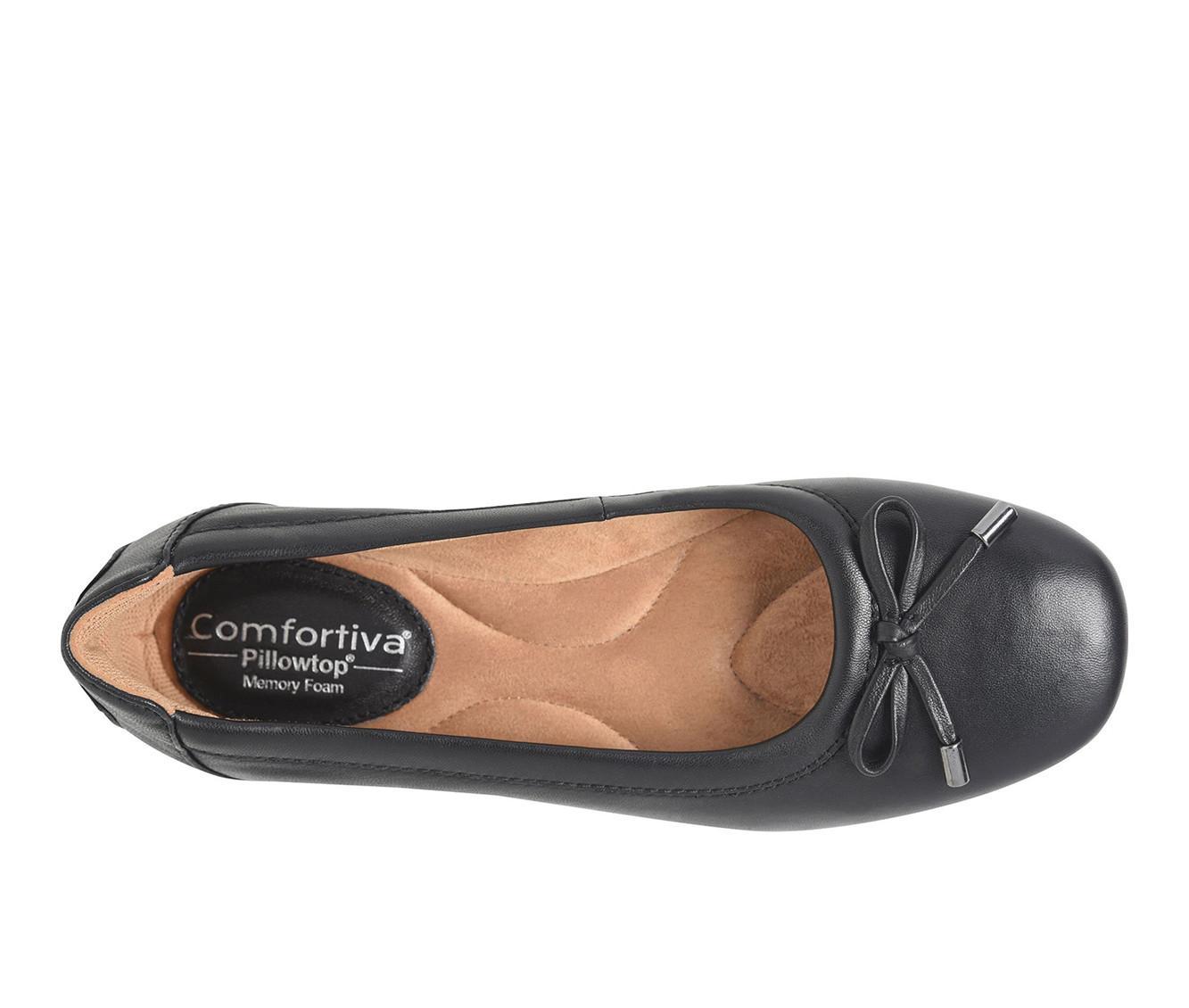 Women's Comfortiva Keegan Flats Product Image