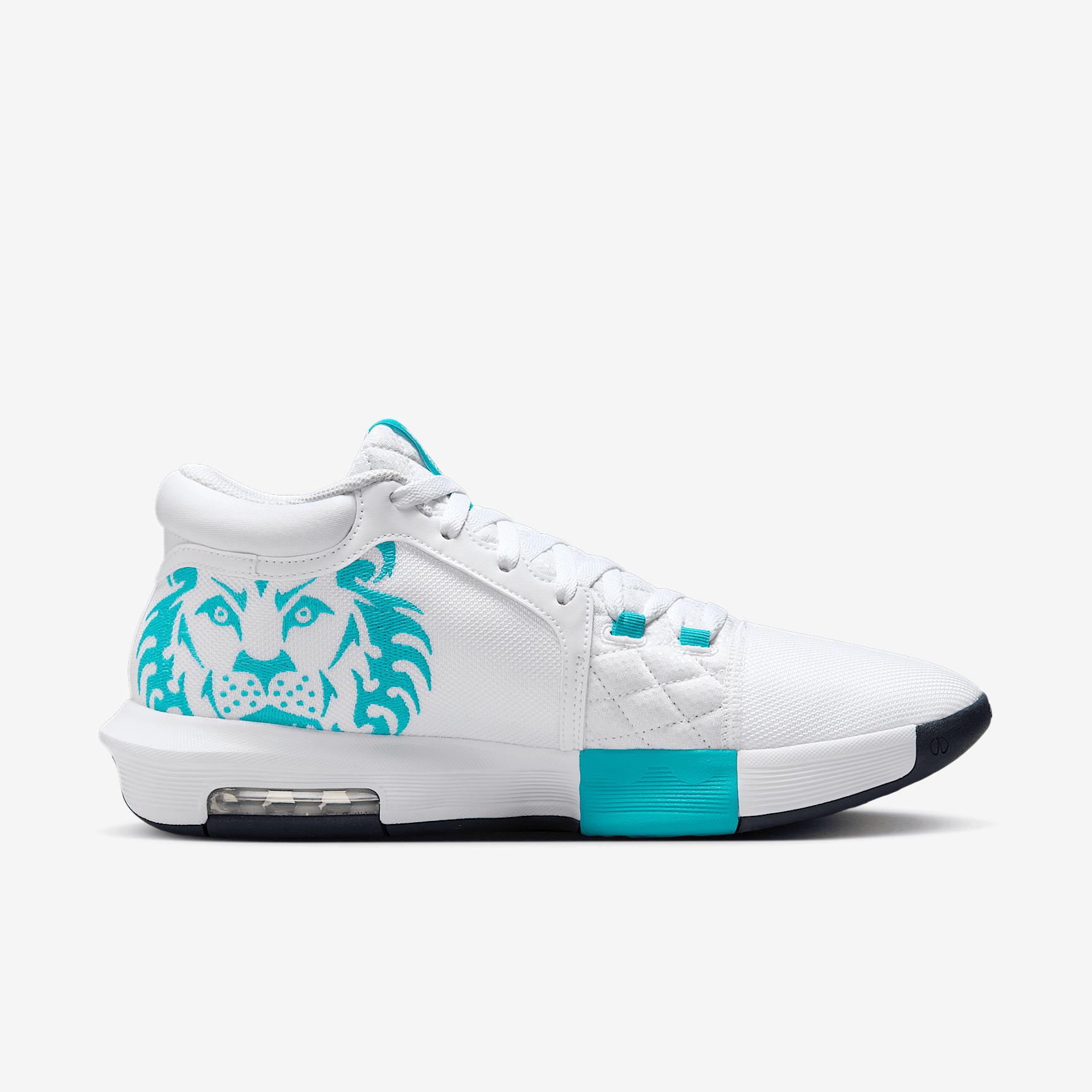 Nike Men's LeBron Witness VIII Basketball Shoes Product Image