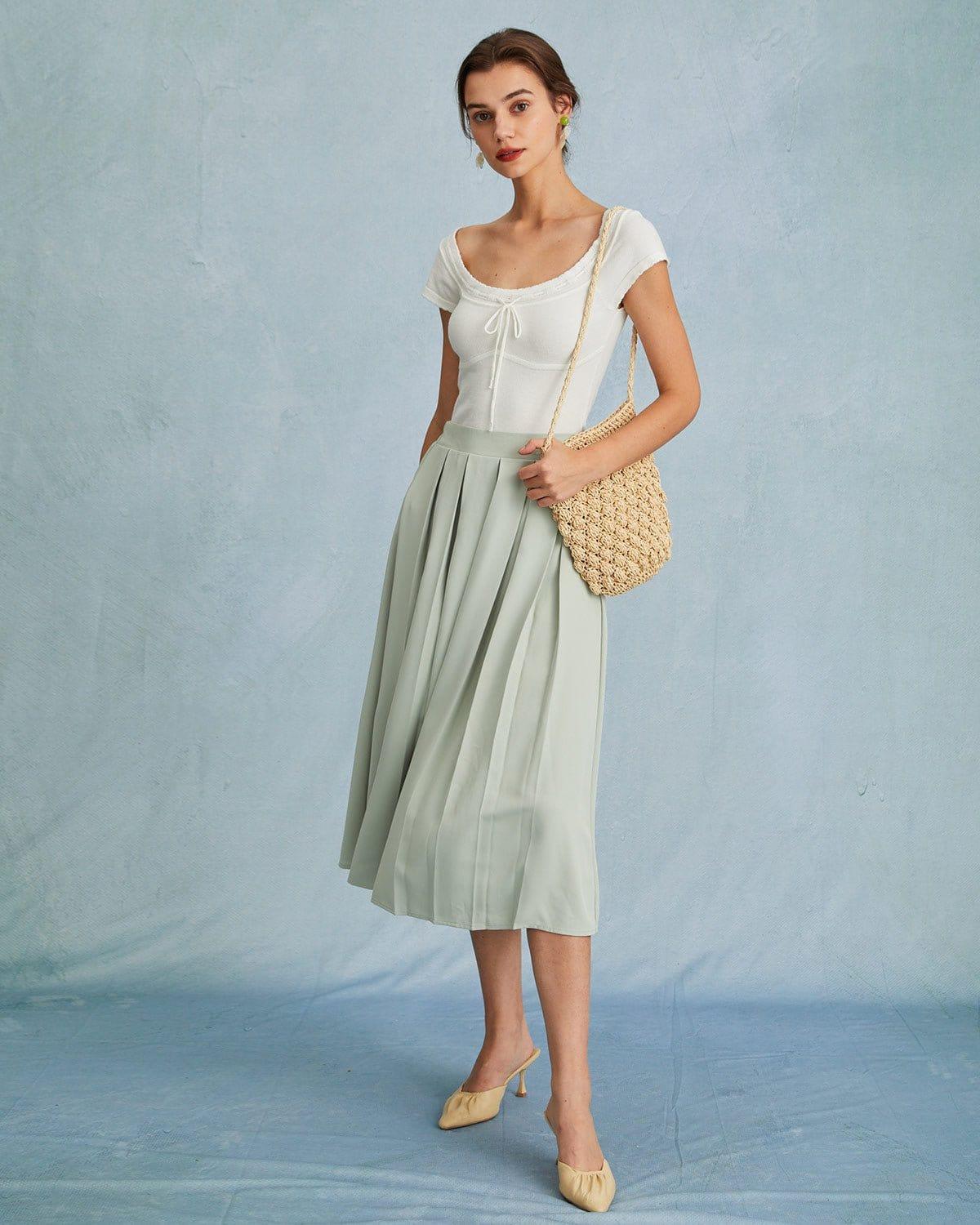 The White Scoop Neck Short Sleeve Knit Tee Product Image