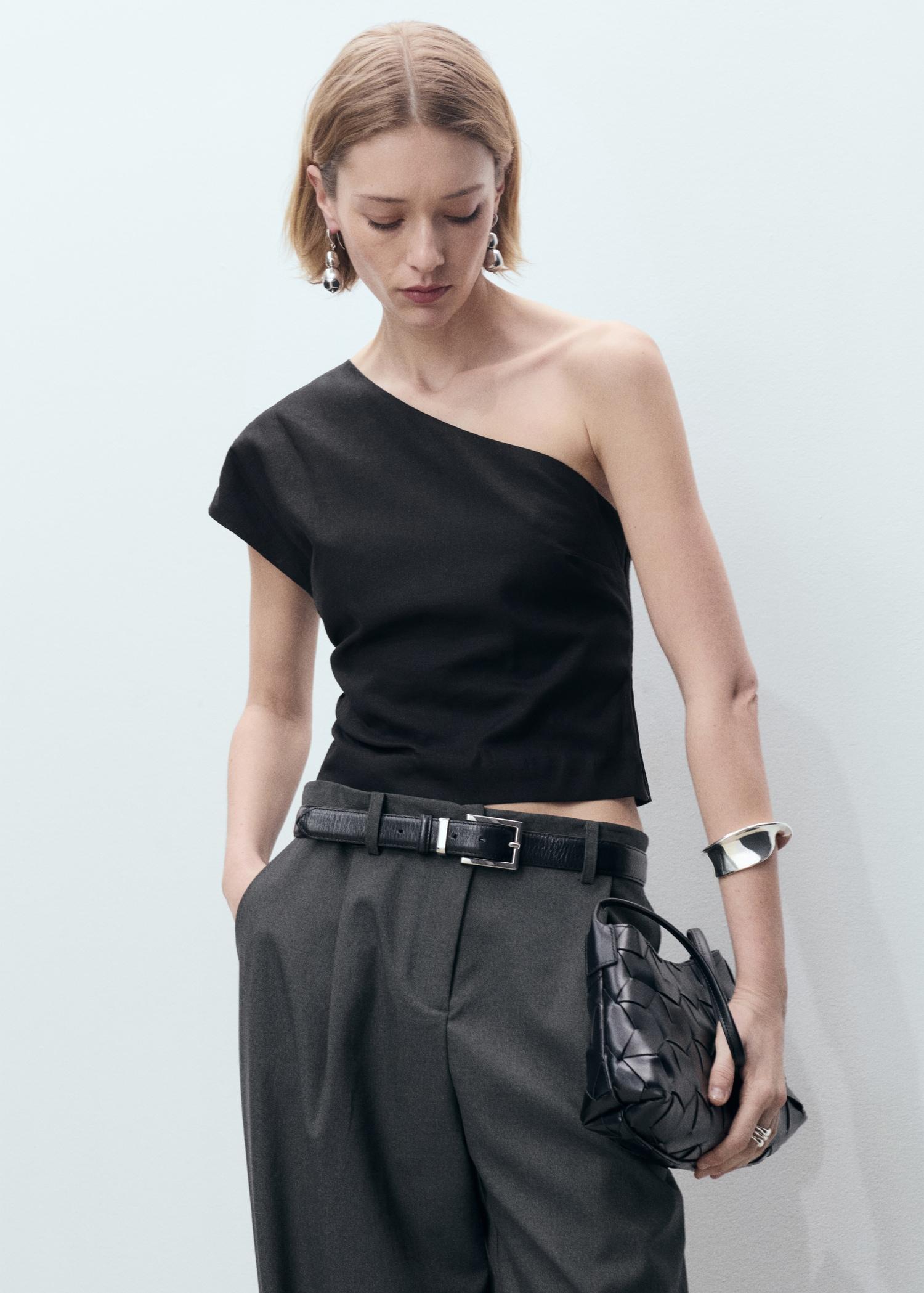 Asymmetrical linen top - Women | MANGO USA Product Image