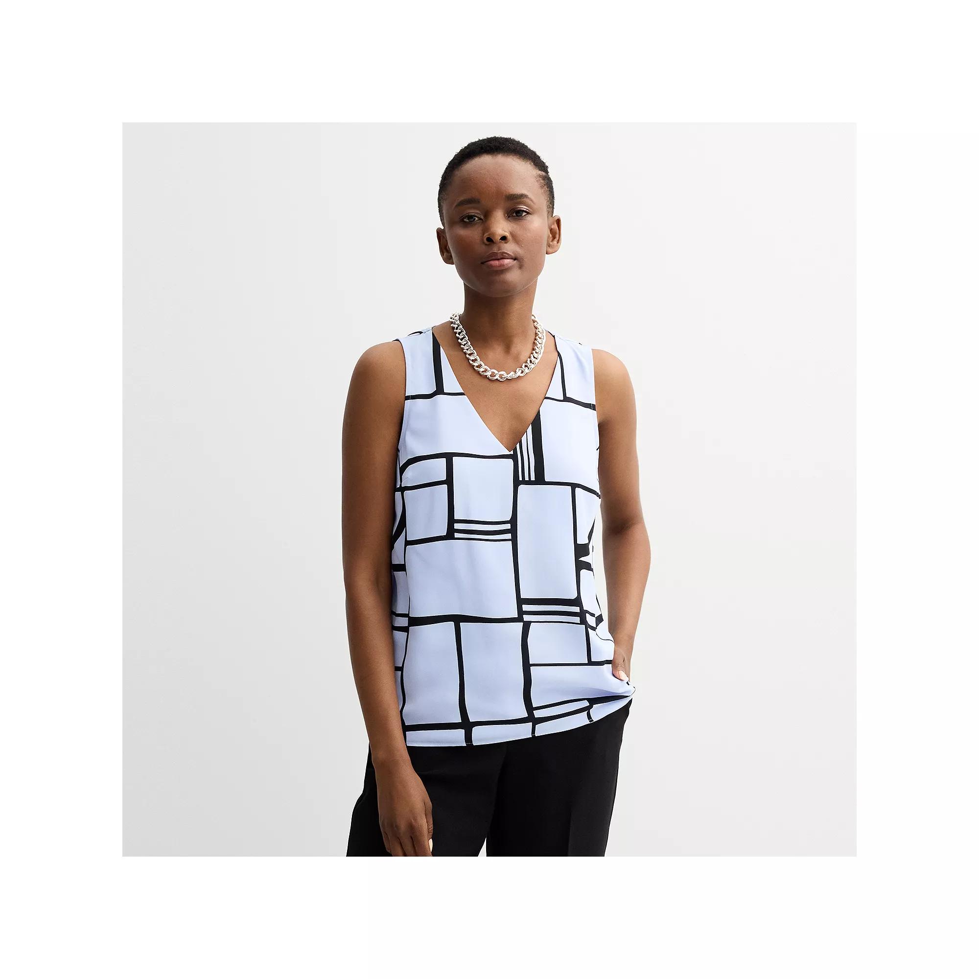 Women's Petite Nine West V-Neck Tank Top,  Product Image