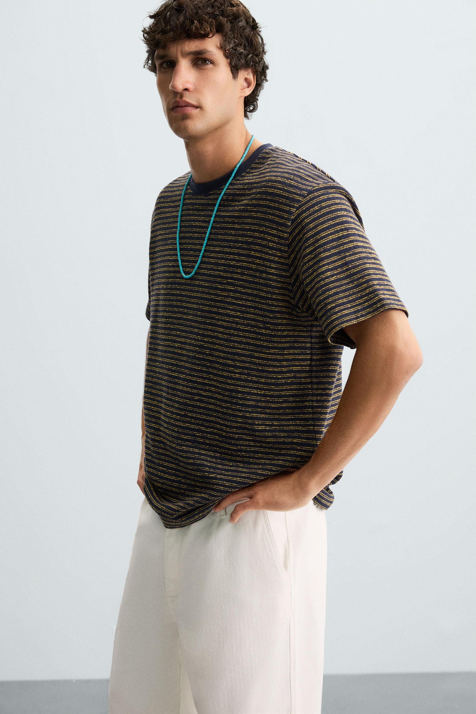 JACQUARD STRIPED T-SHIRT Product Image