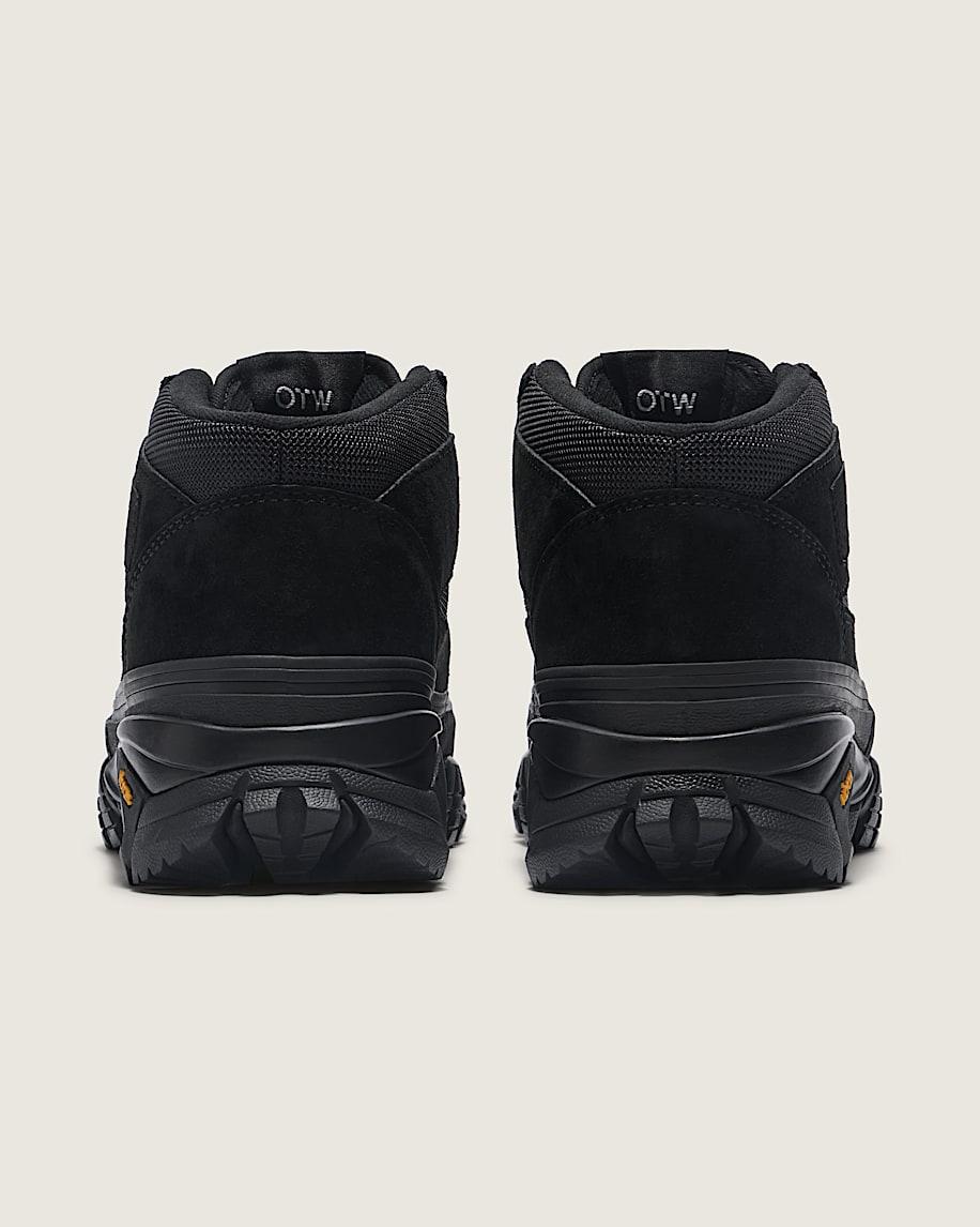 OTW Half Cab 33 Trail Vibram in Black| Vans US Product Image
