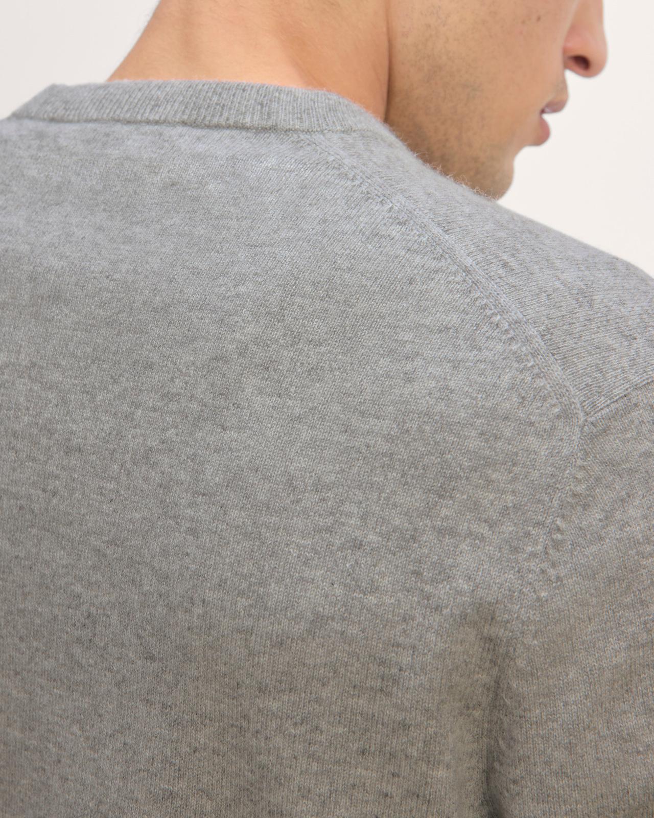 Mens Cashmere V-Neck Sweater by Everlane Product Image