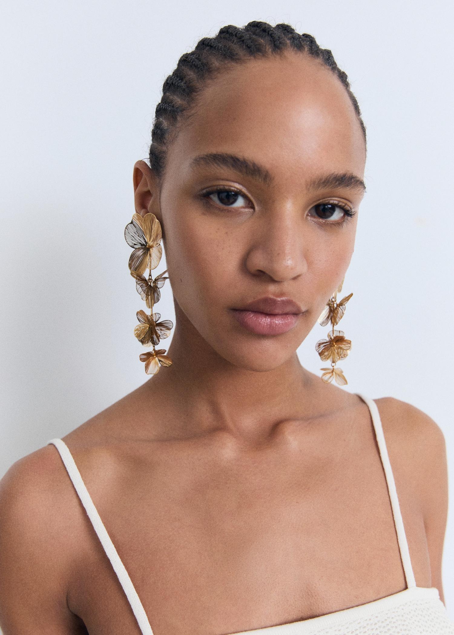 Ruffle knit top - Women | MANGO USA Product Image