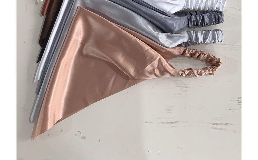 Plain Triangle Headband Product Image