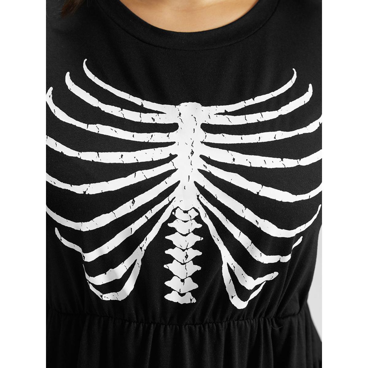 Plus Size Halloween Skull Print Pocket Elastic Waist Dress Black Women Casual Gathered Curvy Midi Dress BloomChic 26/4X Product Image