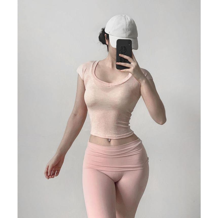 Cap-Sleeve Scoop Neck Melange Crop Slim Fit Sports T-Shirt Product Image