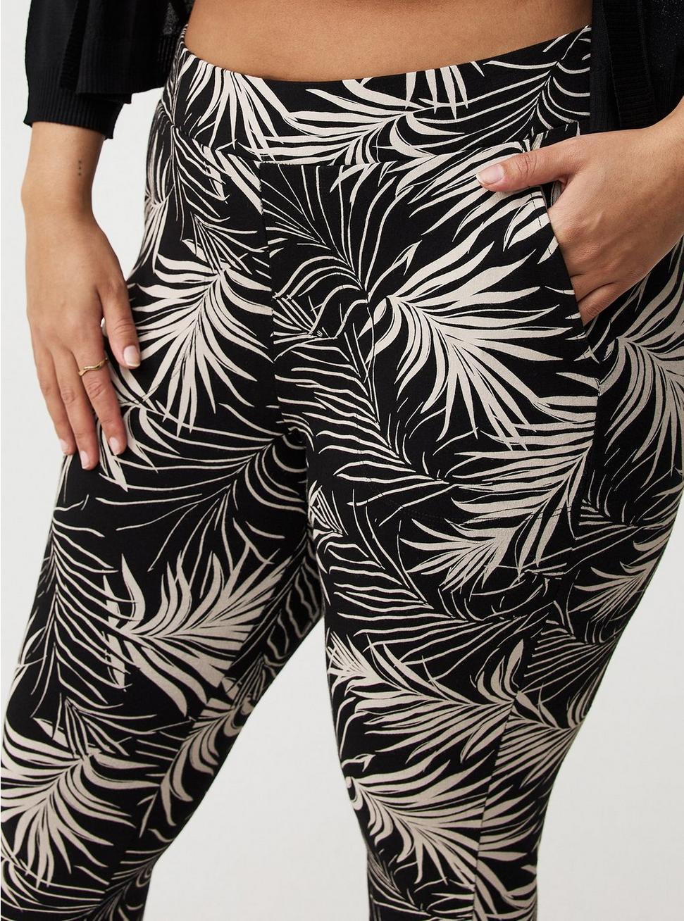 Crop Pocket Legging Product Image