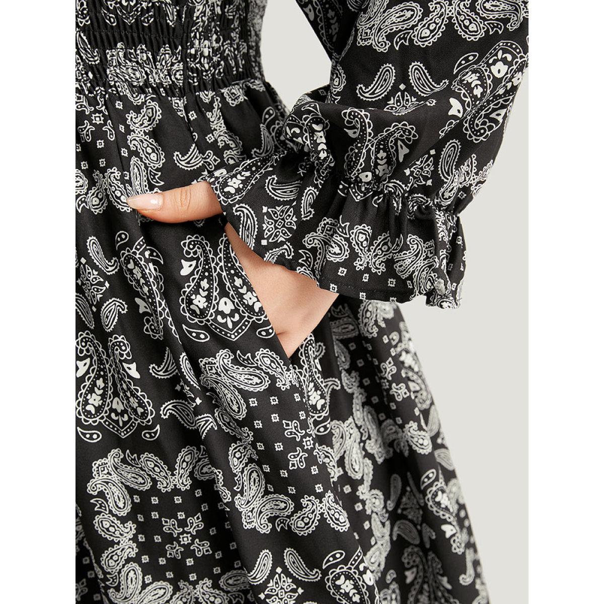 Plus Size Moroccan Print Shirred Pocket Dress Black Women Vacation Printed V-neck Long Sleeve Curvy Midi Dress BloomChic 22-24/3X Product Image