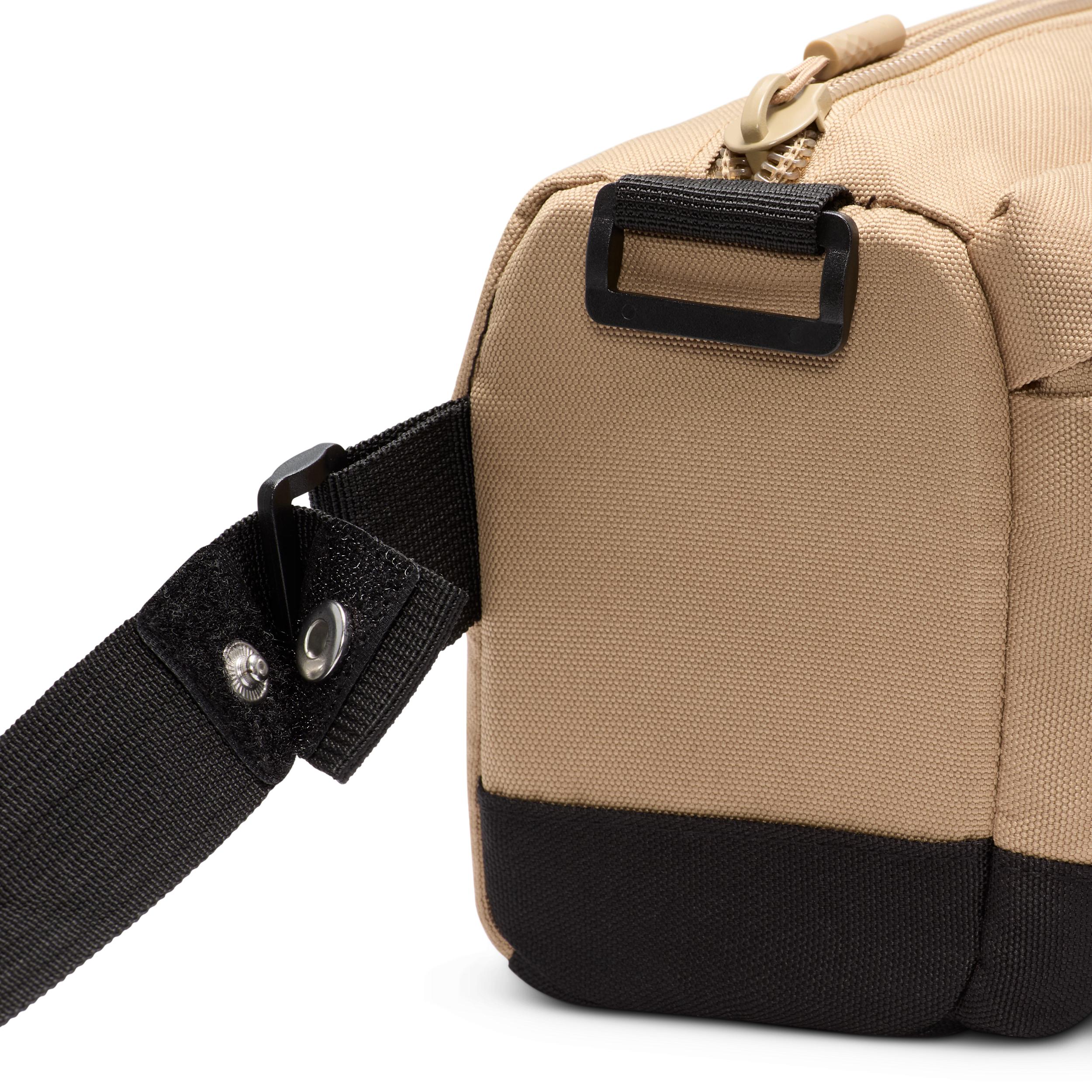 Jordan Crossbody Bag (3.3L) Product Image