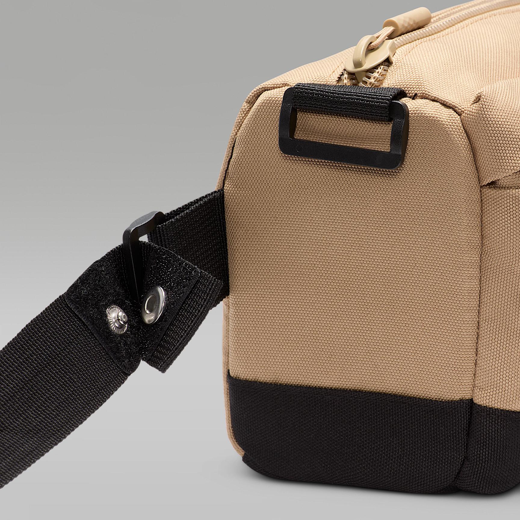 Jordan Crossbody Bag (3.3L) Product Image