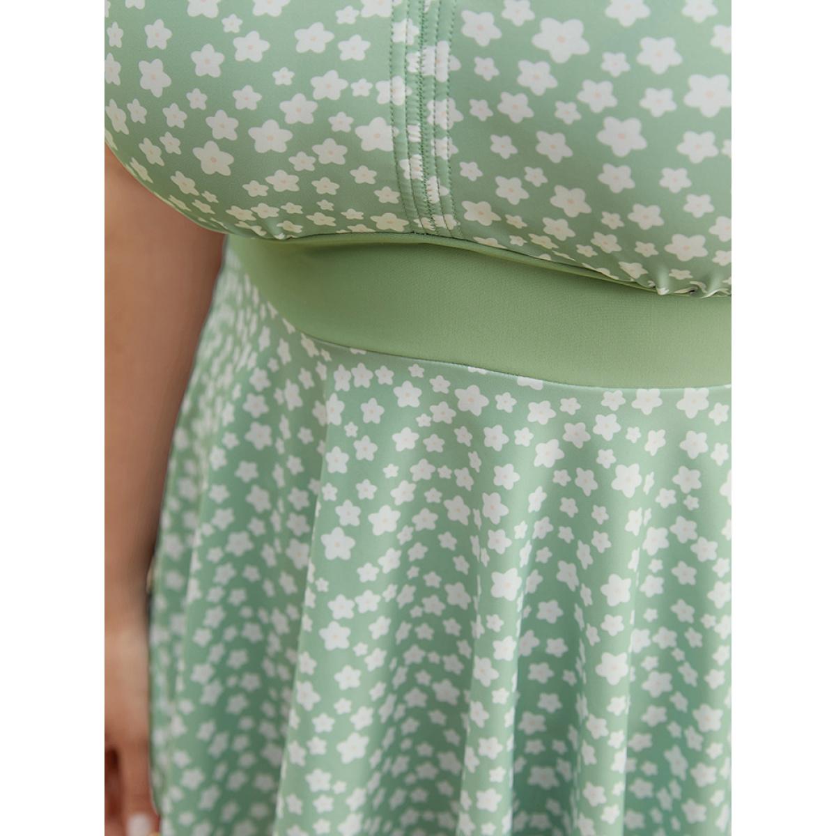 Plus Size Ditsy Floral Tie Shoulder O Ring Ruffle Tankini Top Women's Swimwear LightGreen Vacation Adjustable Straps High stretch Bodycon V-neck Curve Swim Tops BloomChic 10/M Product Image