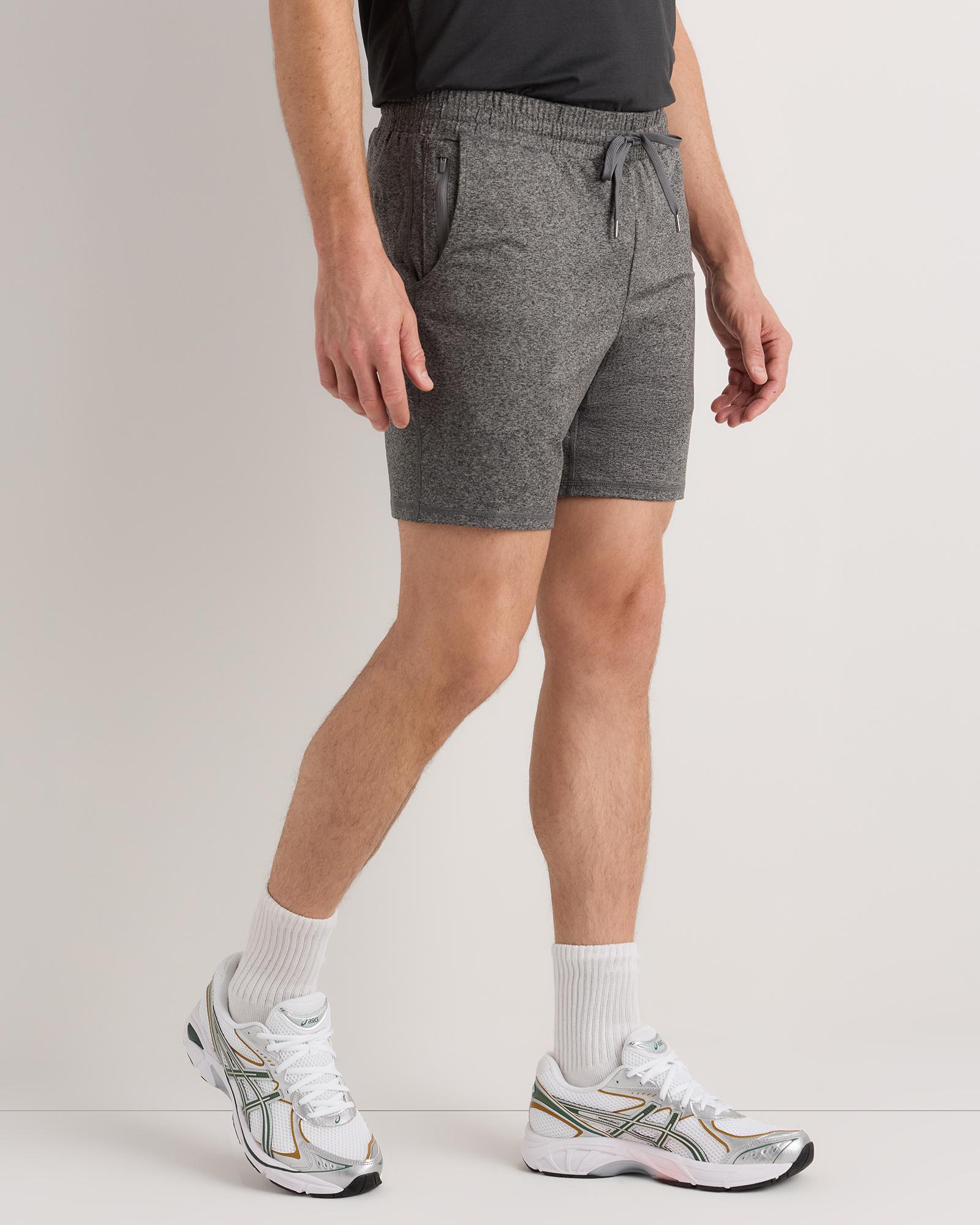 Quince | Men's Flowknit Performance Shorts 7.5" Recycled Polyester Product Image