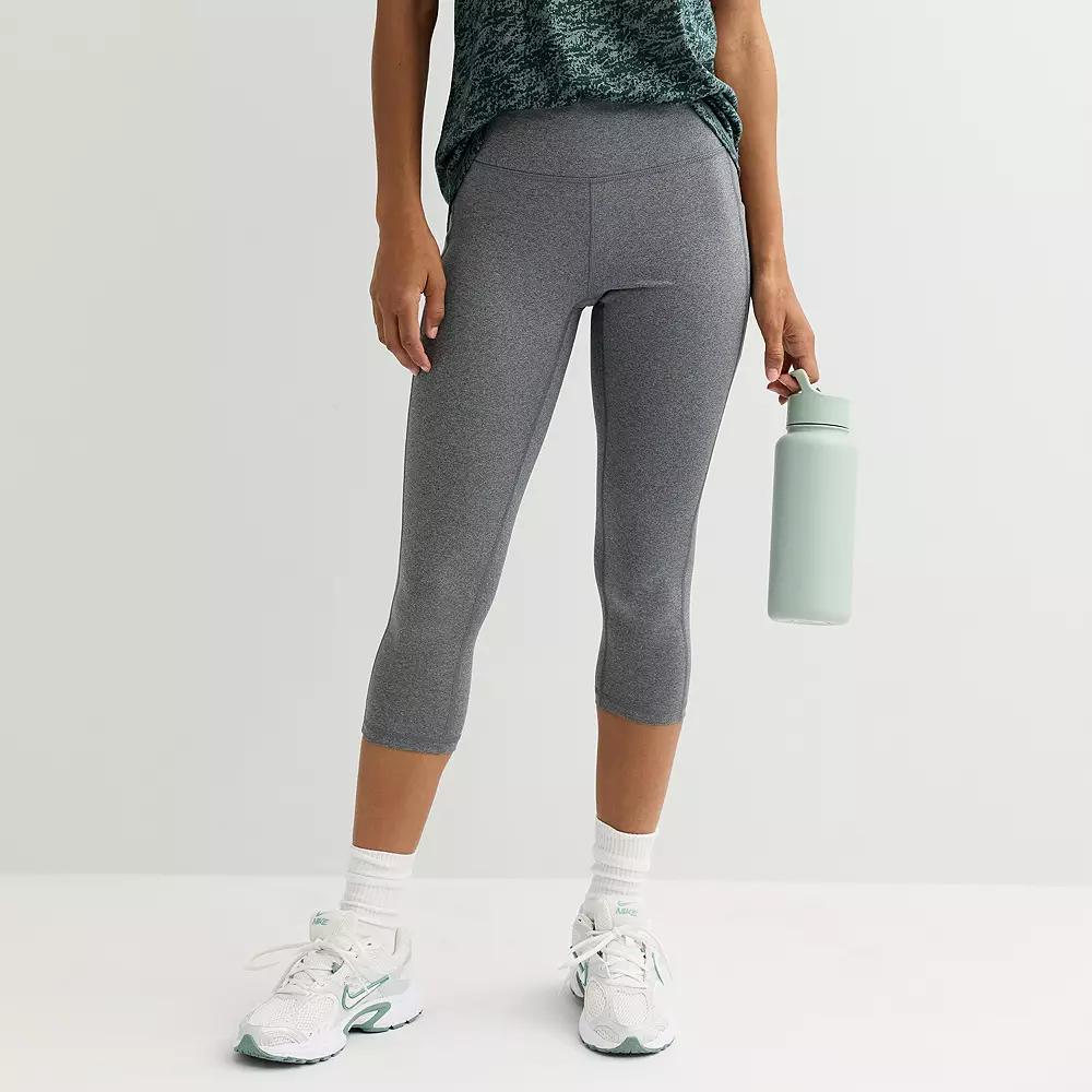 Women's Tek Gear® Ultrastretch Pocket High-Waisted Capri Leggings,  Product Image
