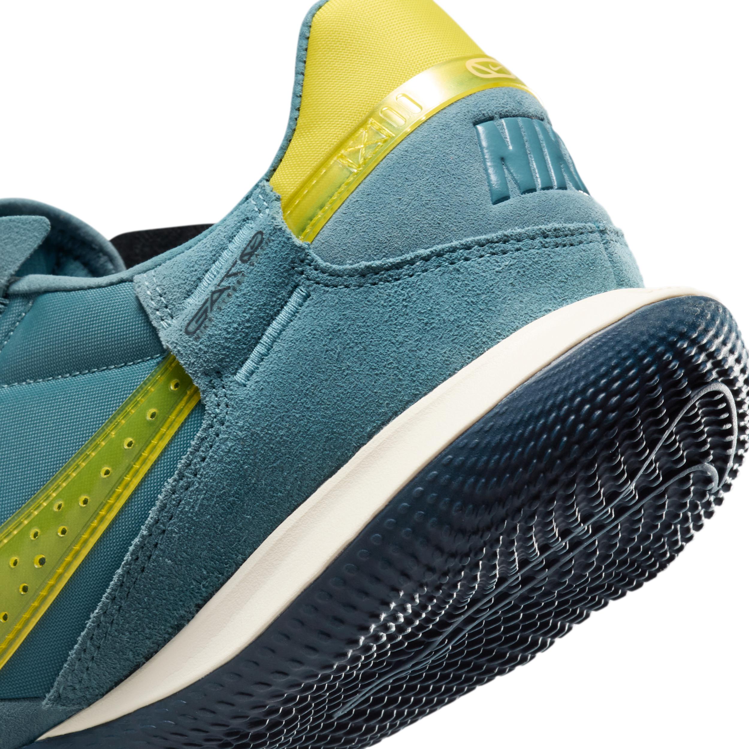 Nike Streetgato Low-Top Soccer Shoes Product Image