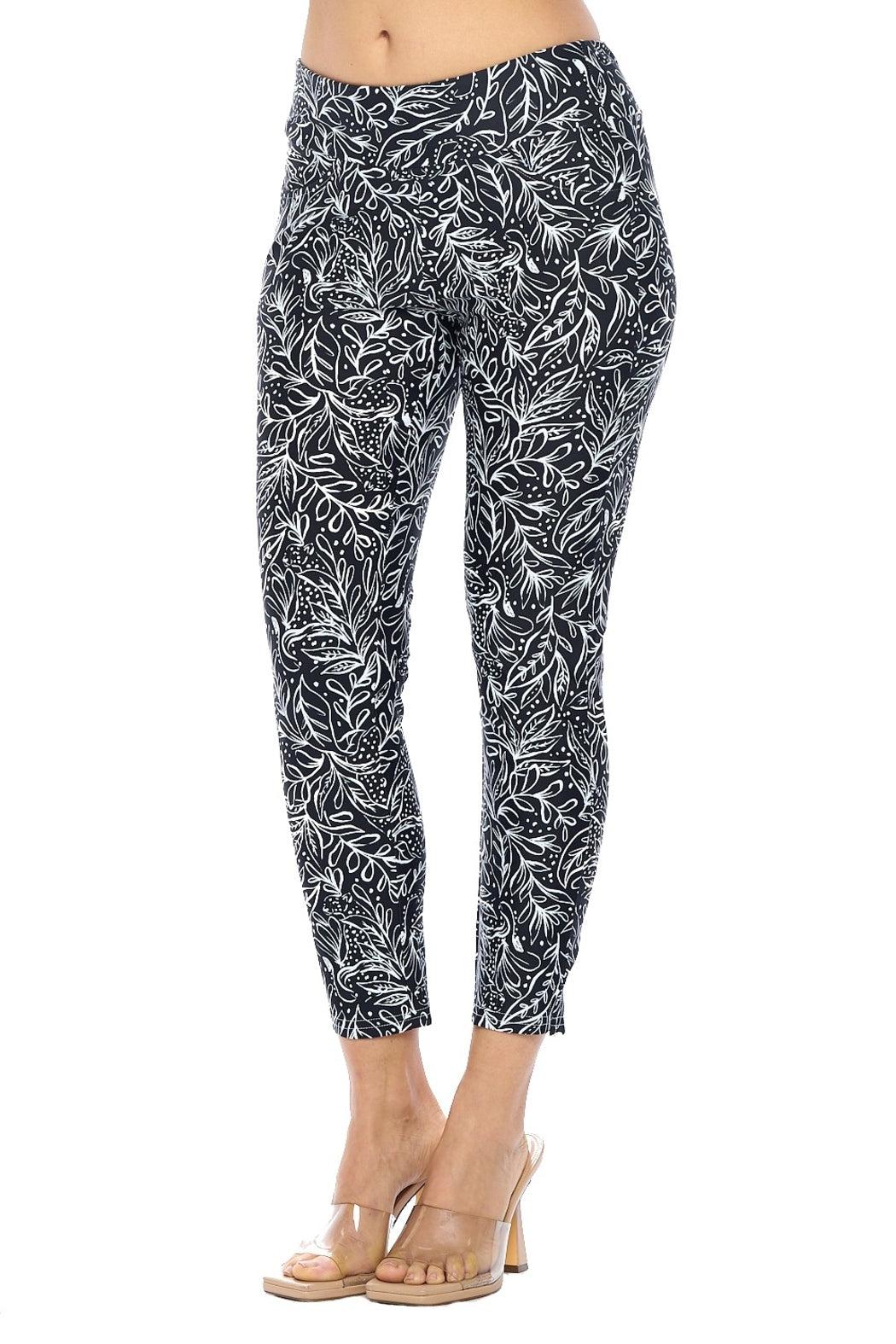 Black/white Cropped Legging With Pockets Product Image