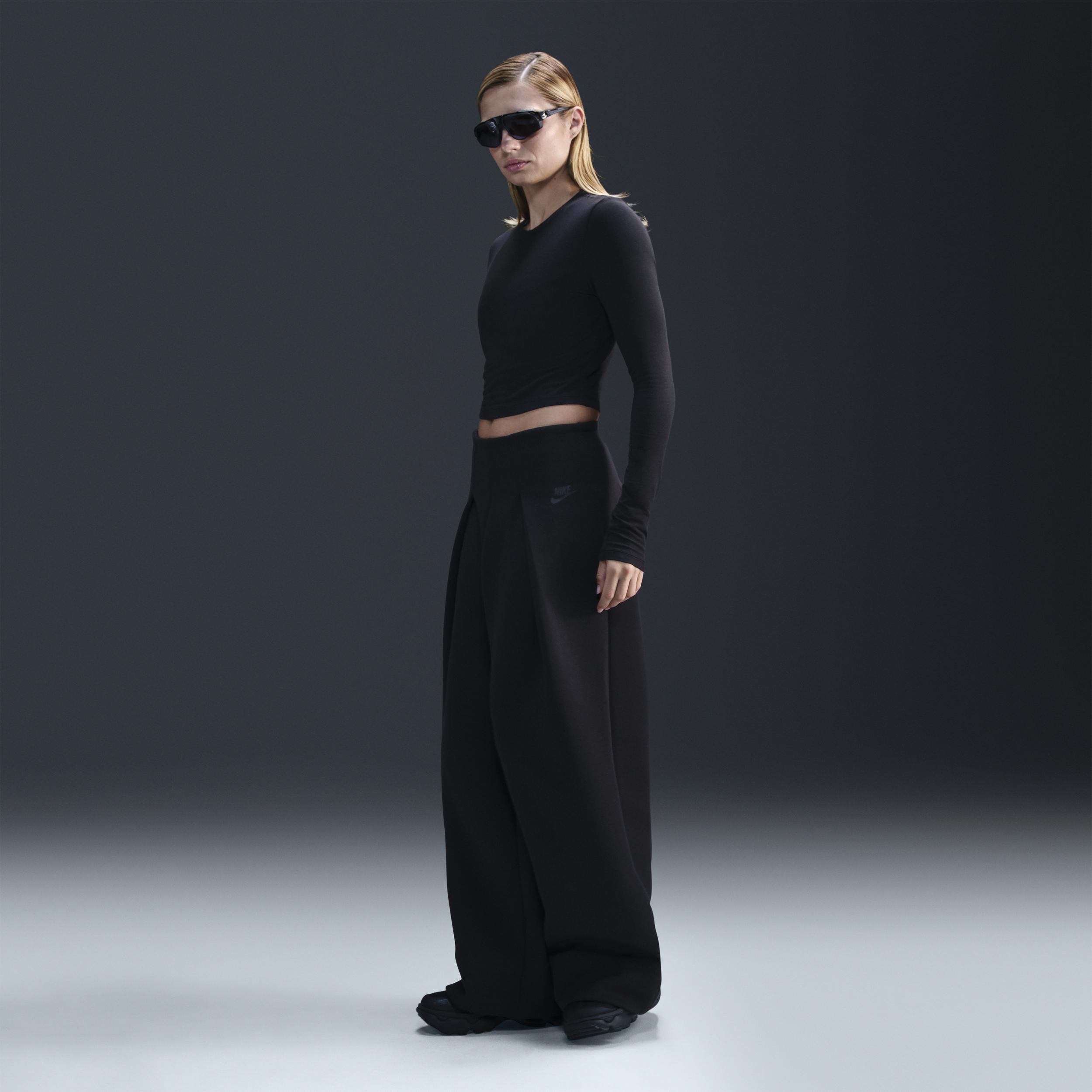 Womens Nike Sportswear Chill Knit Slim Long-Sleeve Cropped Top | HF5322-010 Product Image