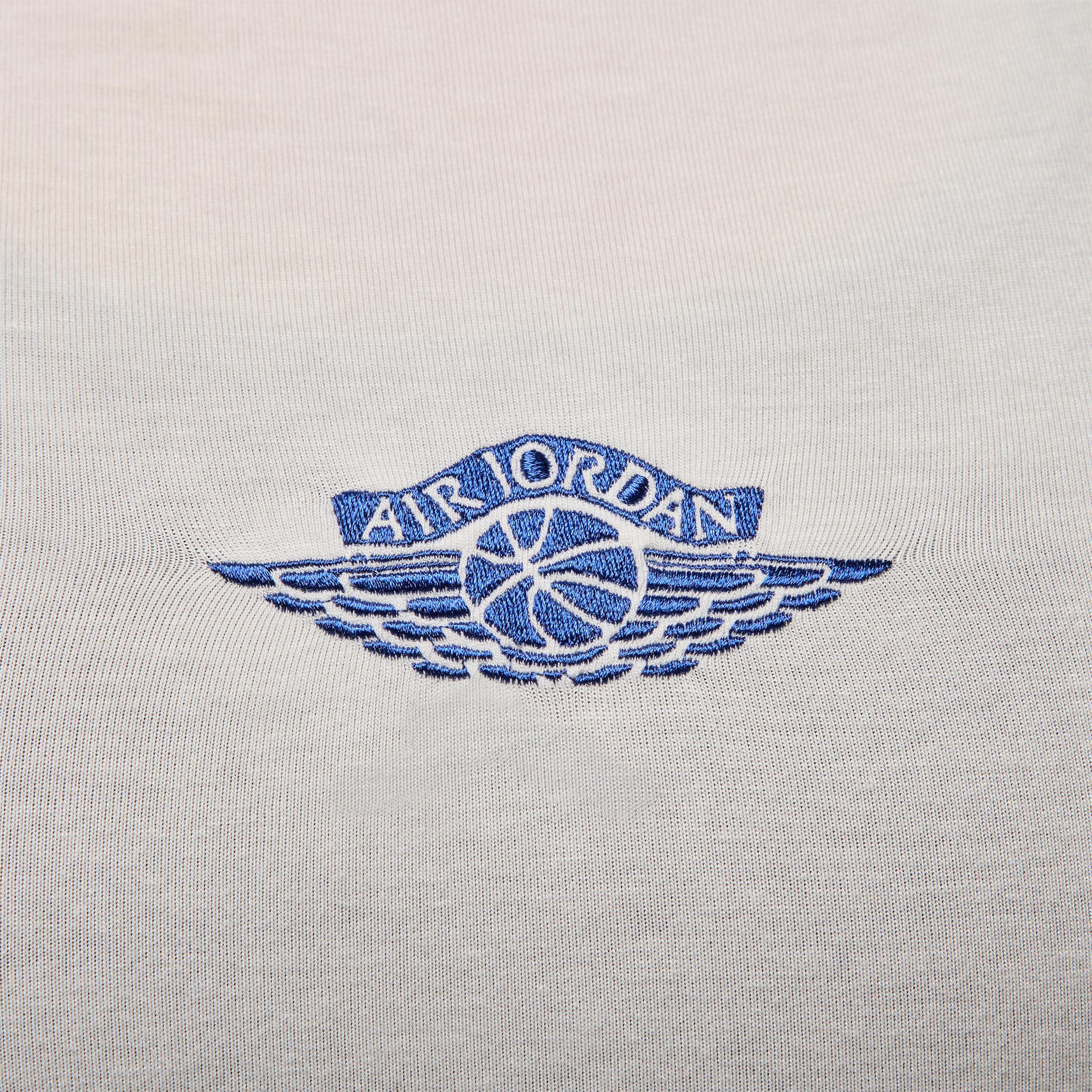 Jordan Rare Air Women's Cropped Short-Sleeve T-Shirt Product Image