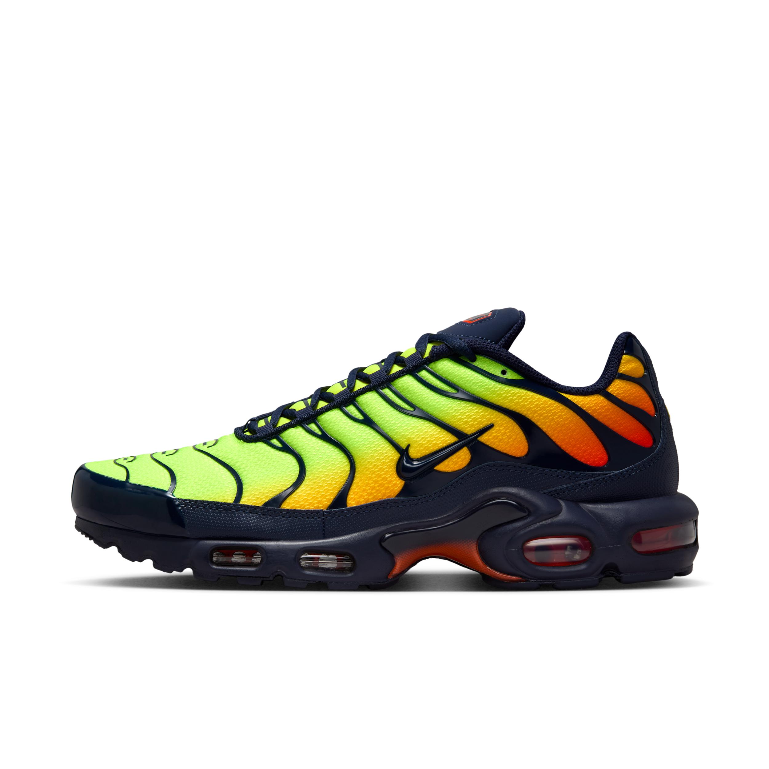 Nike Mens Air Max Plus Shoes | DM0032-701 Product Image