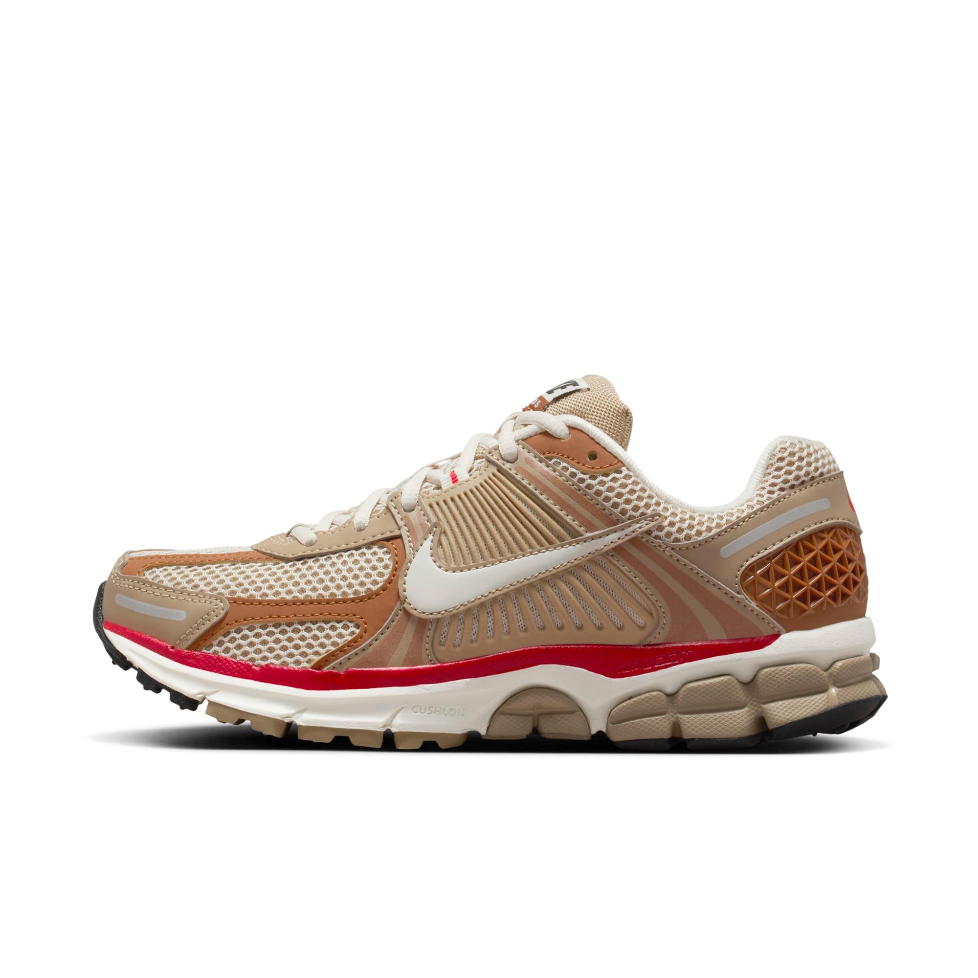Nike Womens Zoom Vomero Shoes | HV0826-247 Product Image