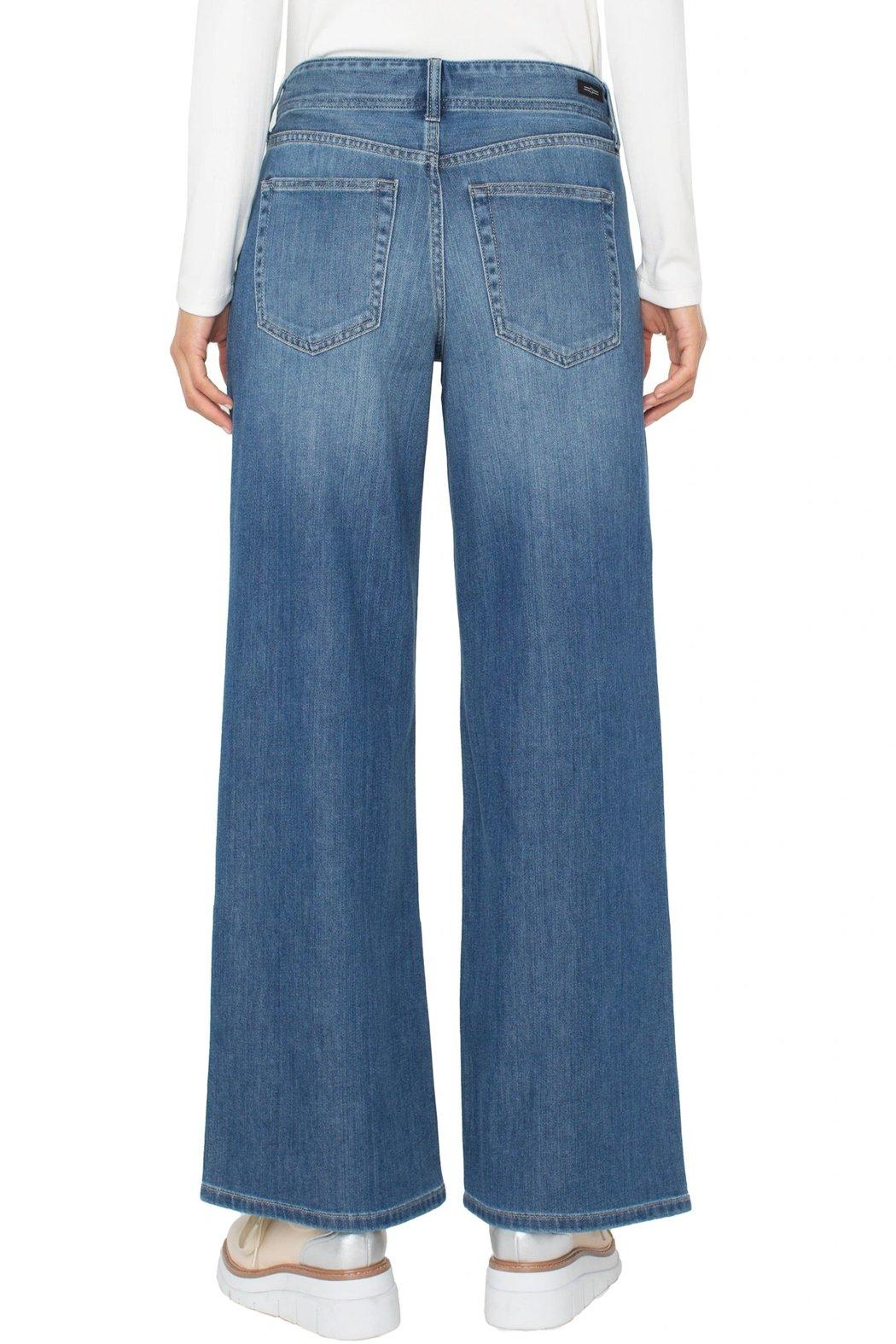 Weekender Relaxed Product Image