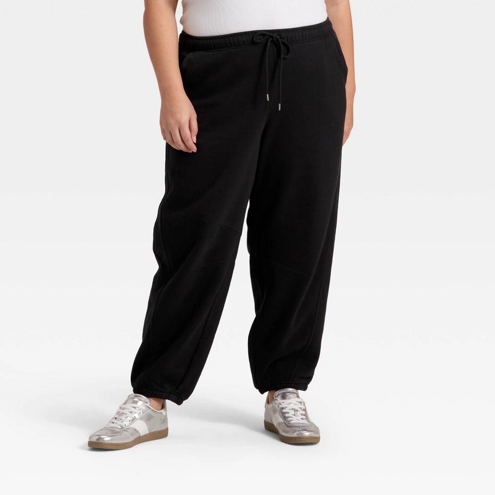Women's Mid-Rise Barrel Leg Sweatpants - Universal Thread™ Cream 4X Product Image