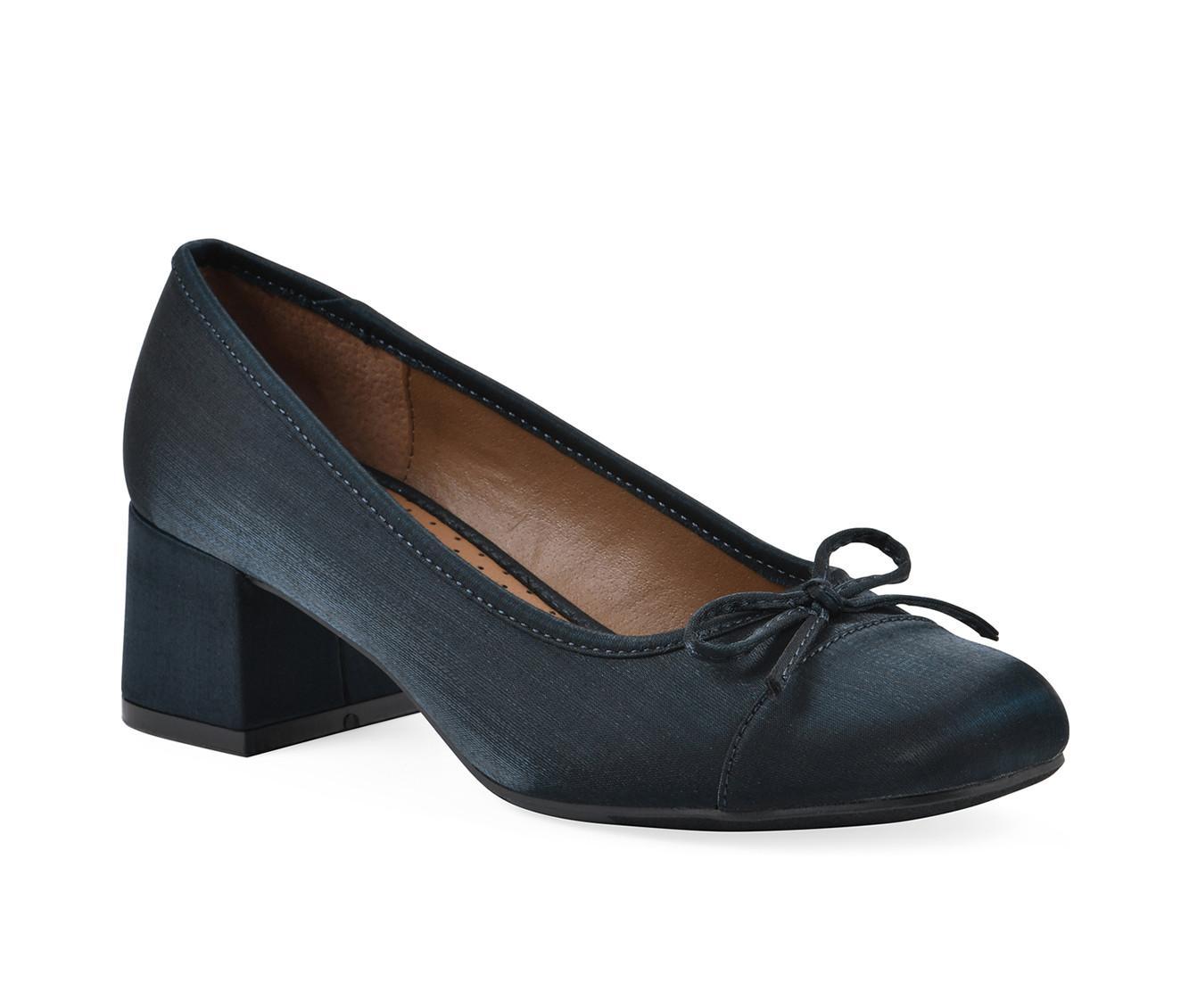 Women's White Mountain Lately Pumps Product Image