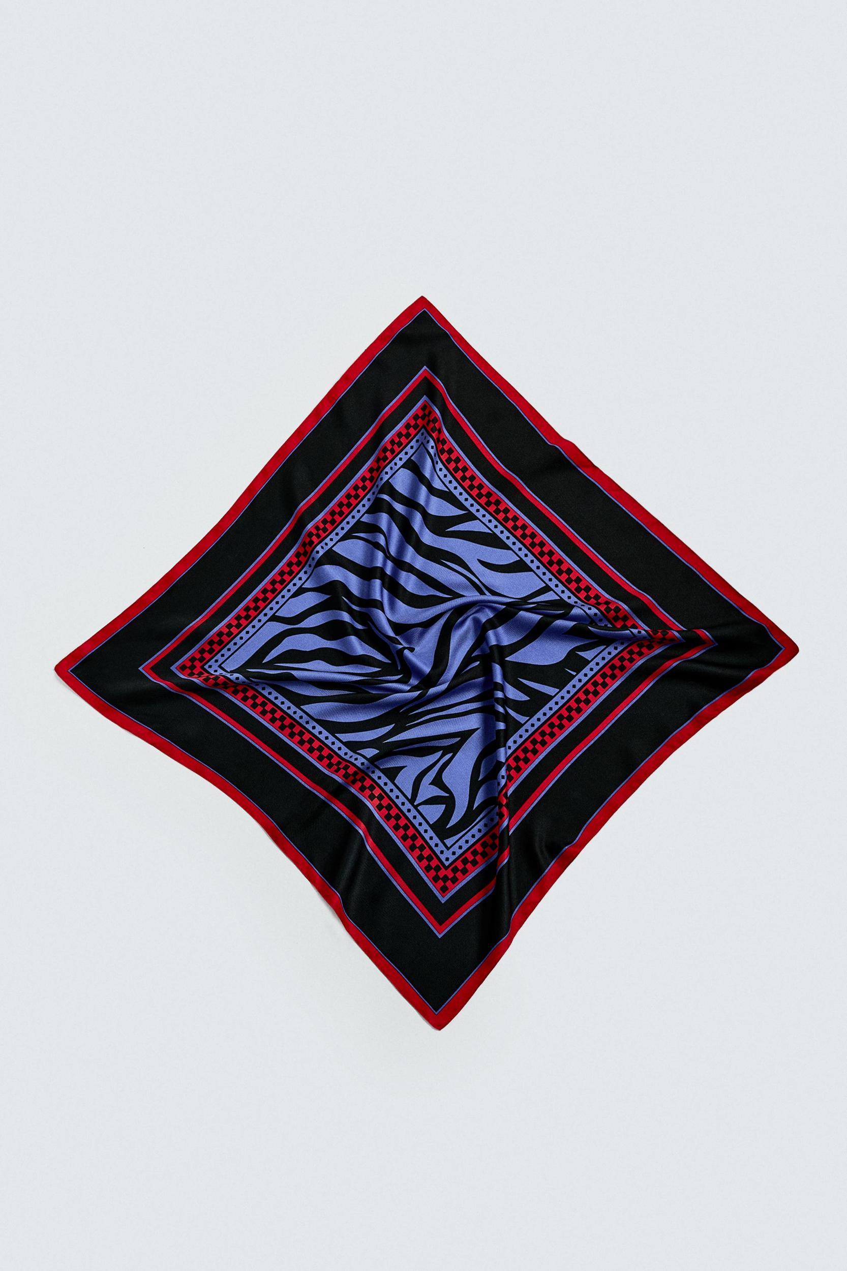 ANIMAL PRINT BANDANA Product Image