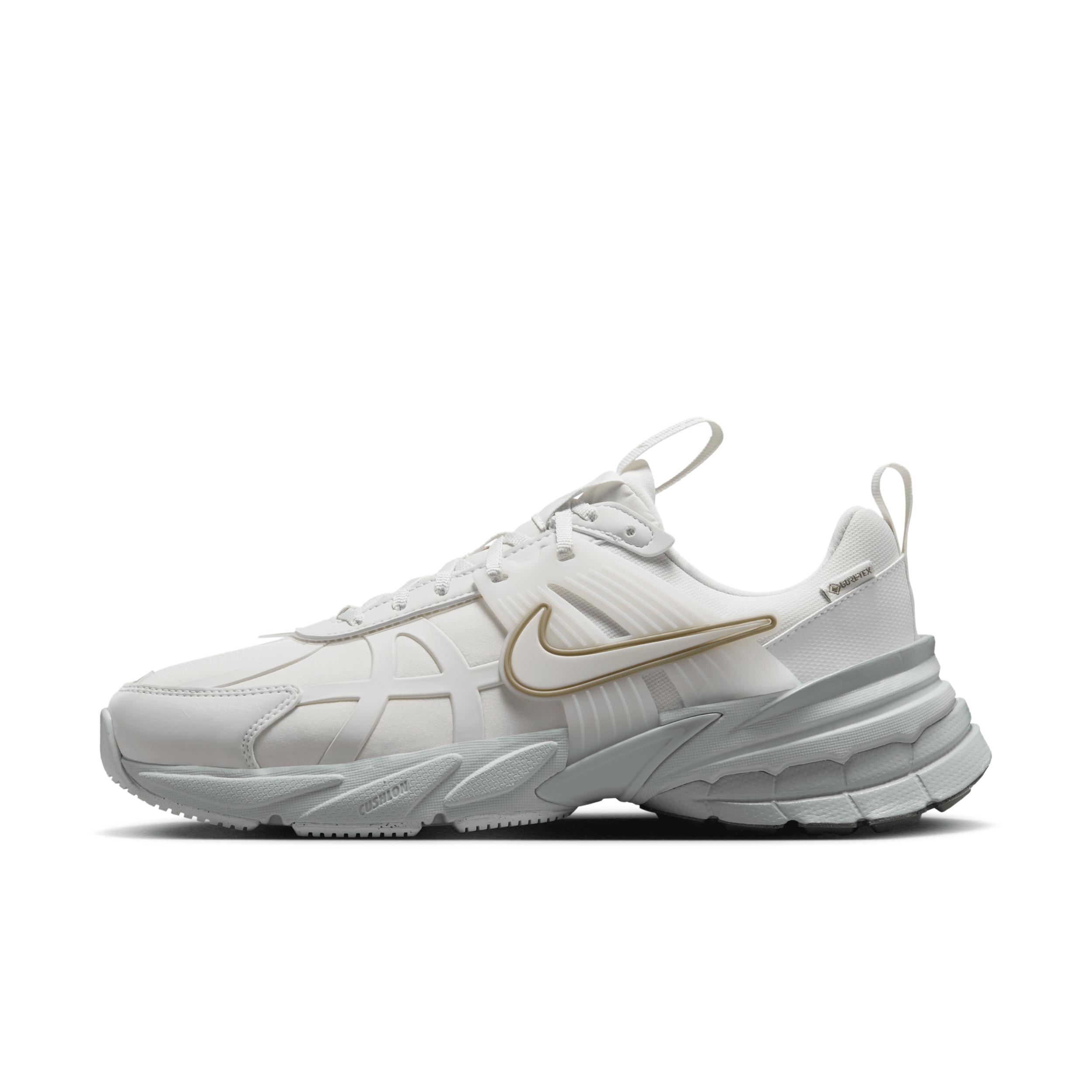 Nike Womens V2K Run GORE-TEX Waterproof Shoes | FZ2622-004 Product Image