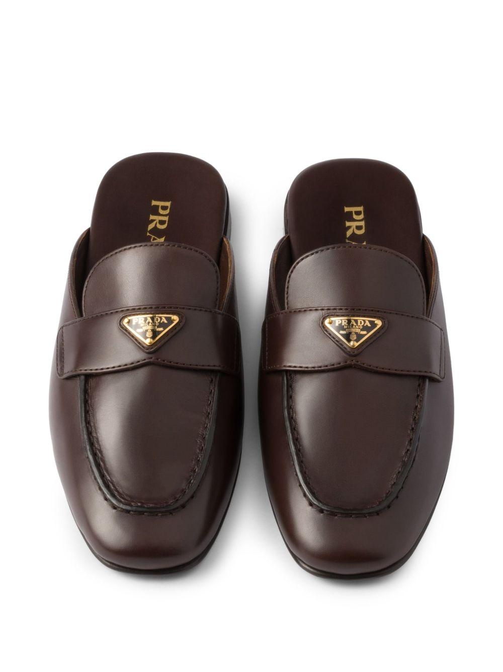 leather slippers Product Image