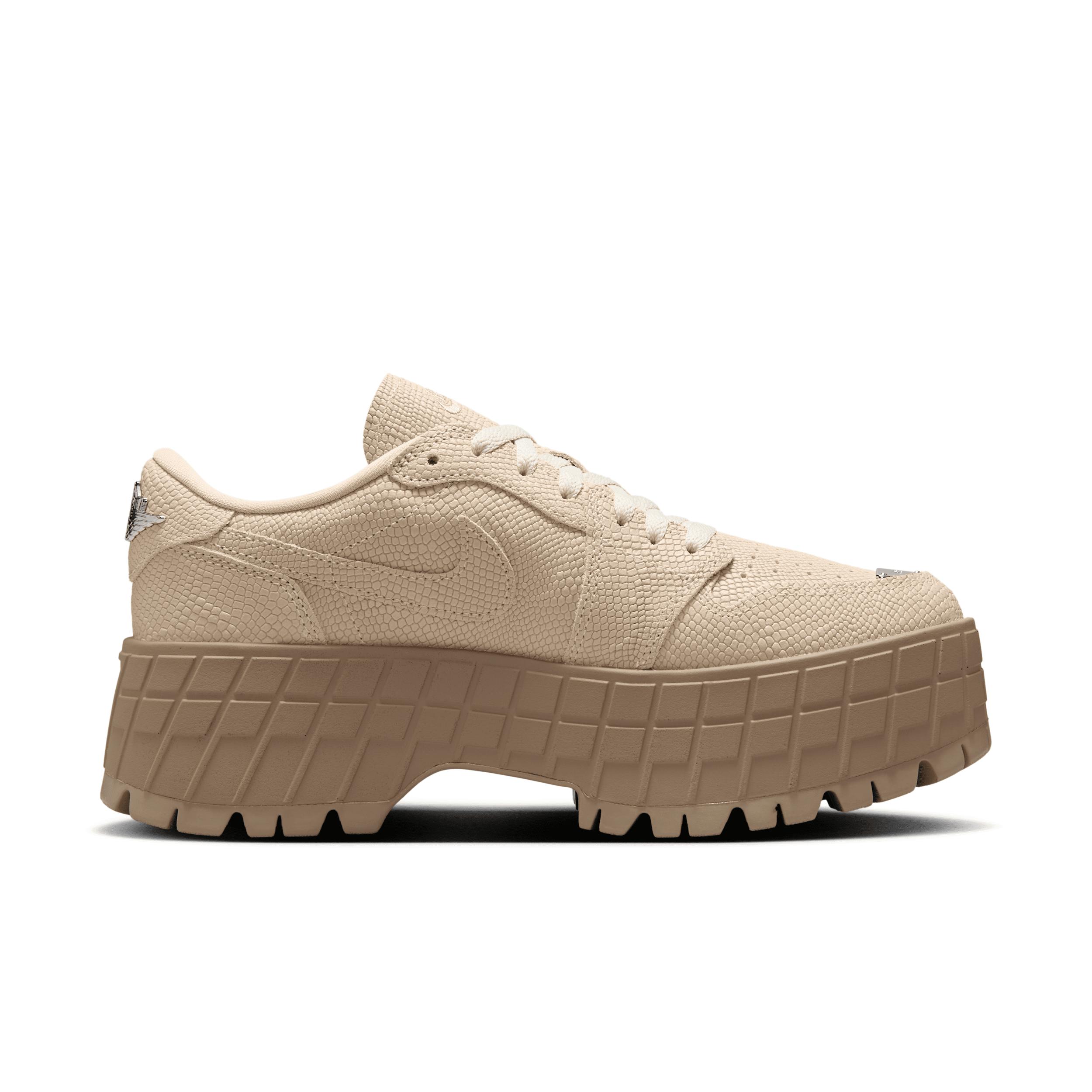 Women's Air Jordan 1 Brooklyn Low Shoes Product Image