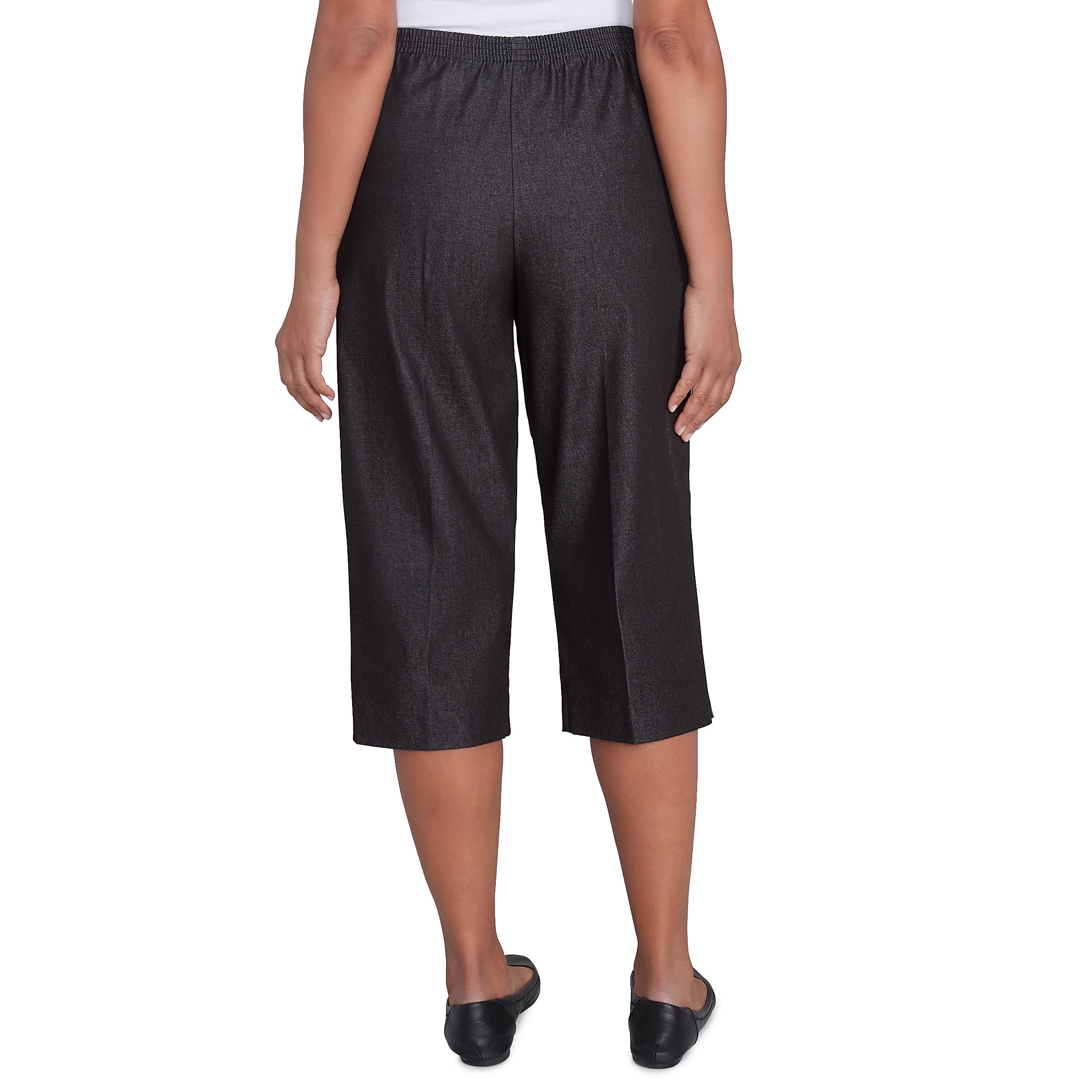 Alfred Dunner Relaxed Fit Denim Capri Product Image