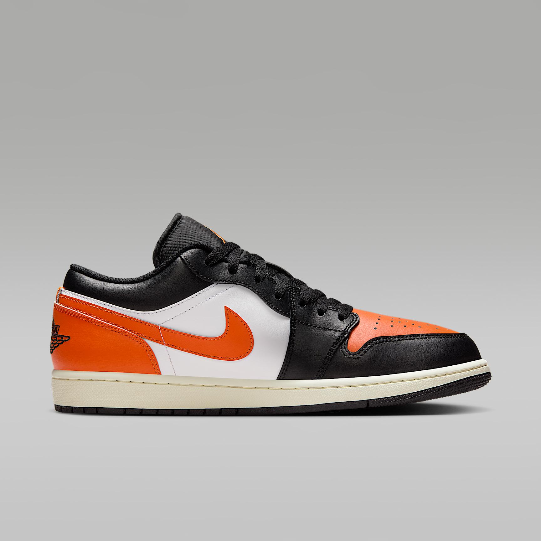 Mens Air Jordan 1 Low Shoes | 553558-081 Product Image