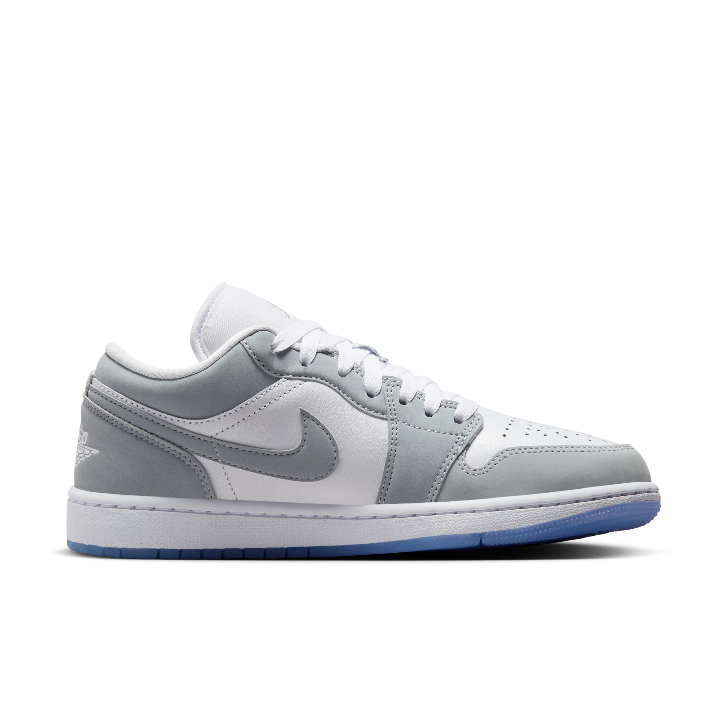 Womens Air Jordan 1 Low Shoes | DC0774-105 Product Image