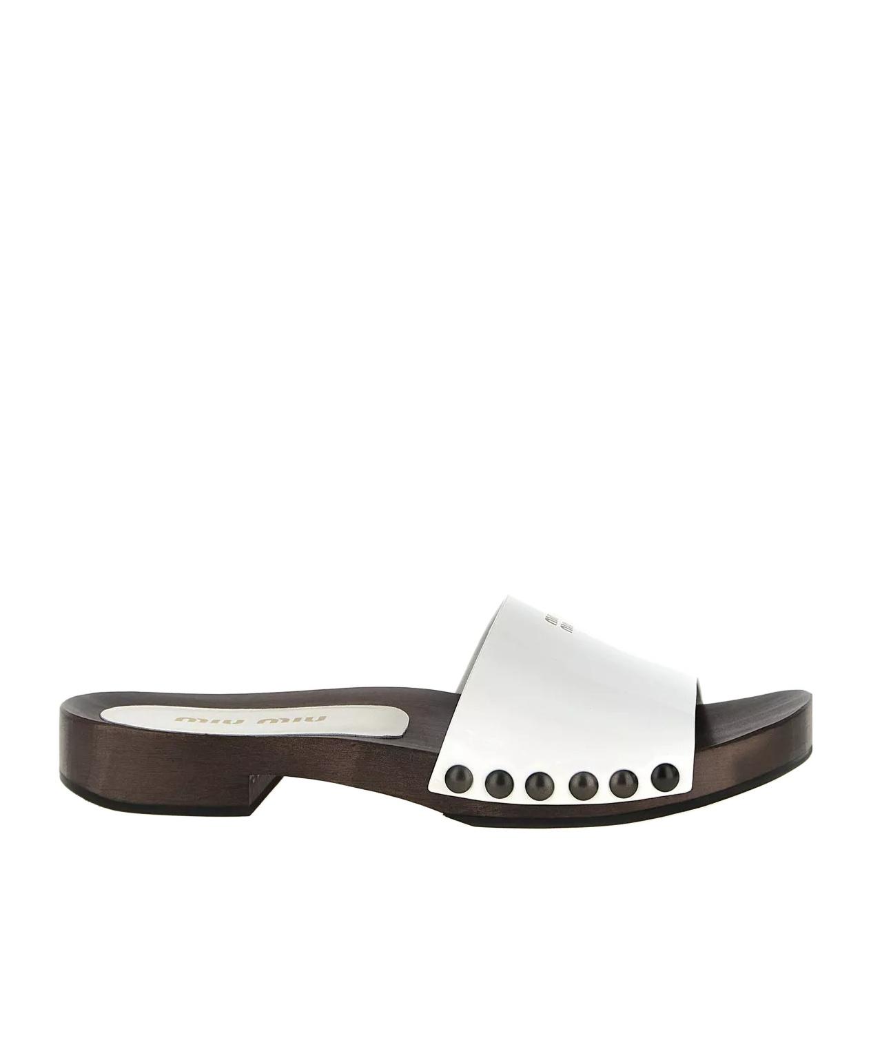 MIU MIU Wood Sole Flat Sandals With Studded Side In White Product Image