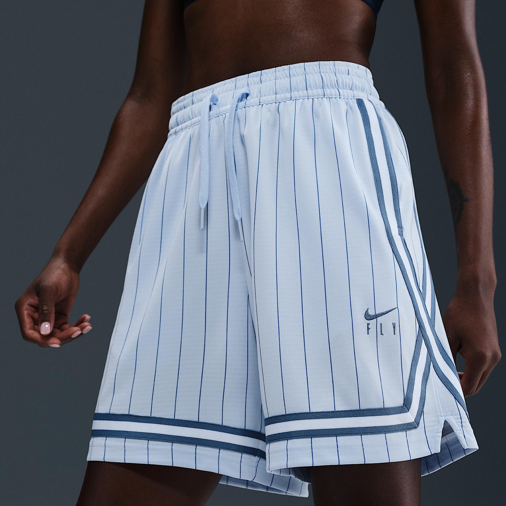 Nike Womens Fly Crossover Basketball Shorts | FZ5510-423 Product Image