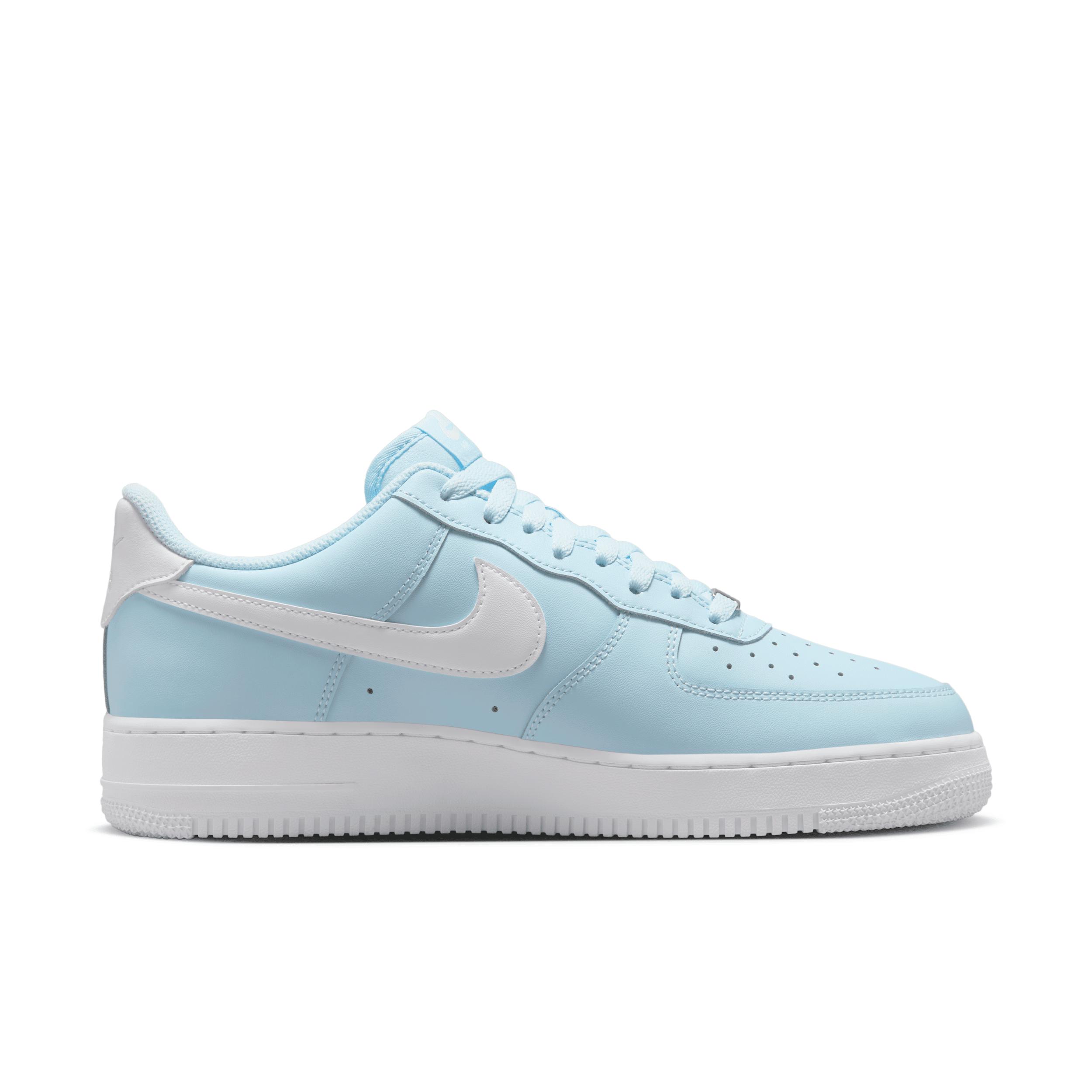 Mens Nike Air Force 1 07 Casual Shoes Product Image