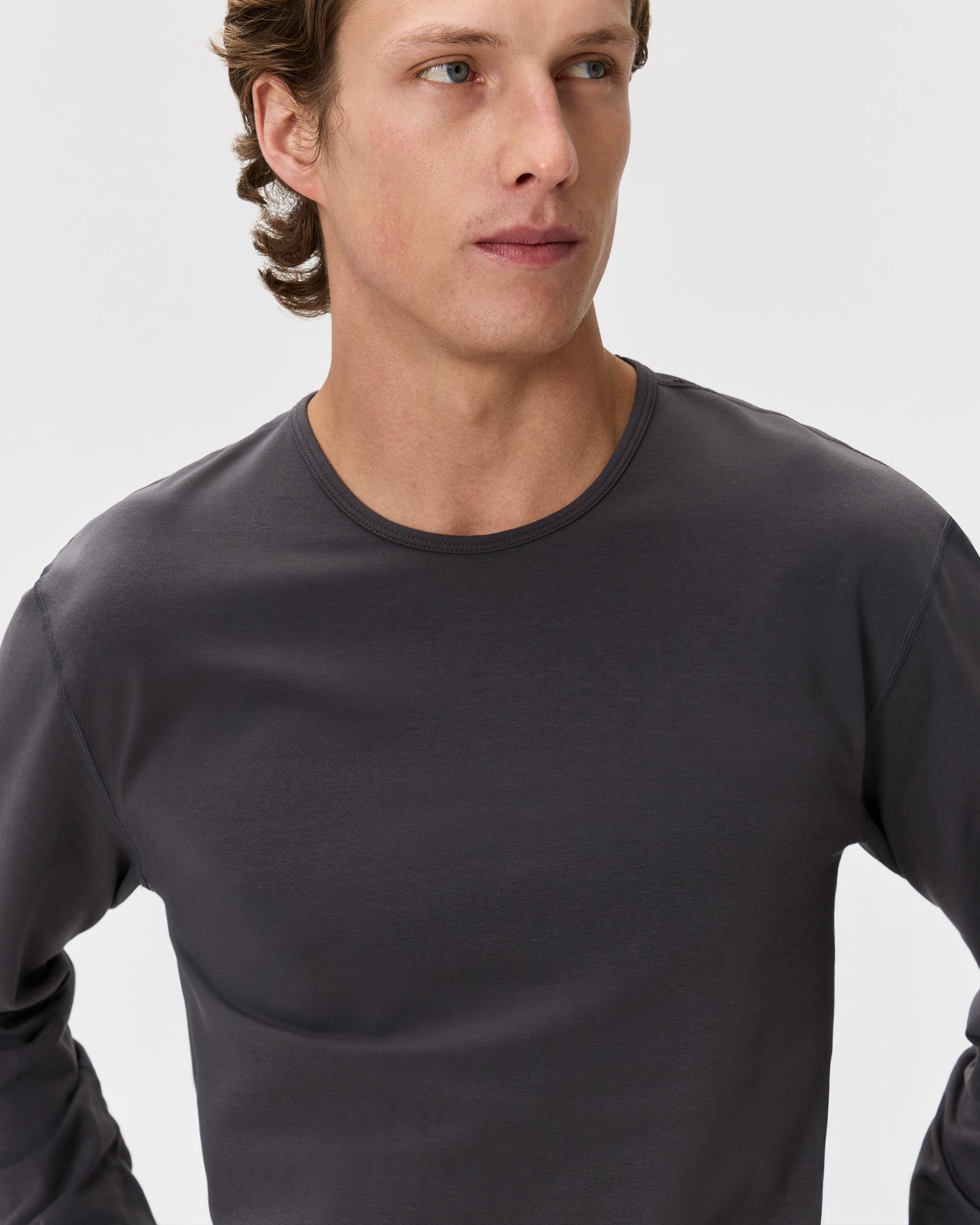Quince | Men's Flex Curve Long Sleeve T-Shirt Cotton Product Image
