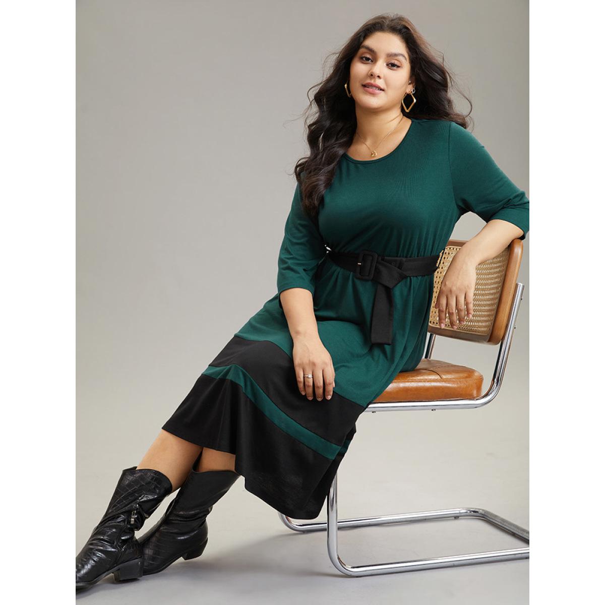 Plus Size Contrast Belted Buckle Detail Elastic Waist Dress DarkGreen Women Casual Belted Round Neck Elbow-length sleeve Curvy Midi Dress BloomChic 14-16/1X Product Image