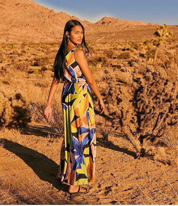 NIC + ZOE Bianca Mega Blooms Print V-Neck Sleeveless Blouson Maxi Dress Product Image