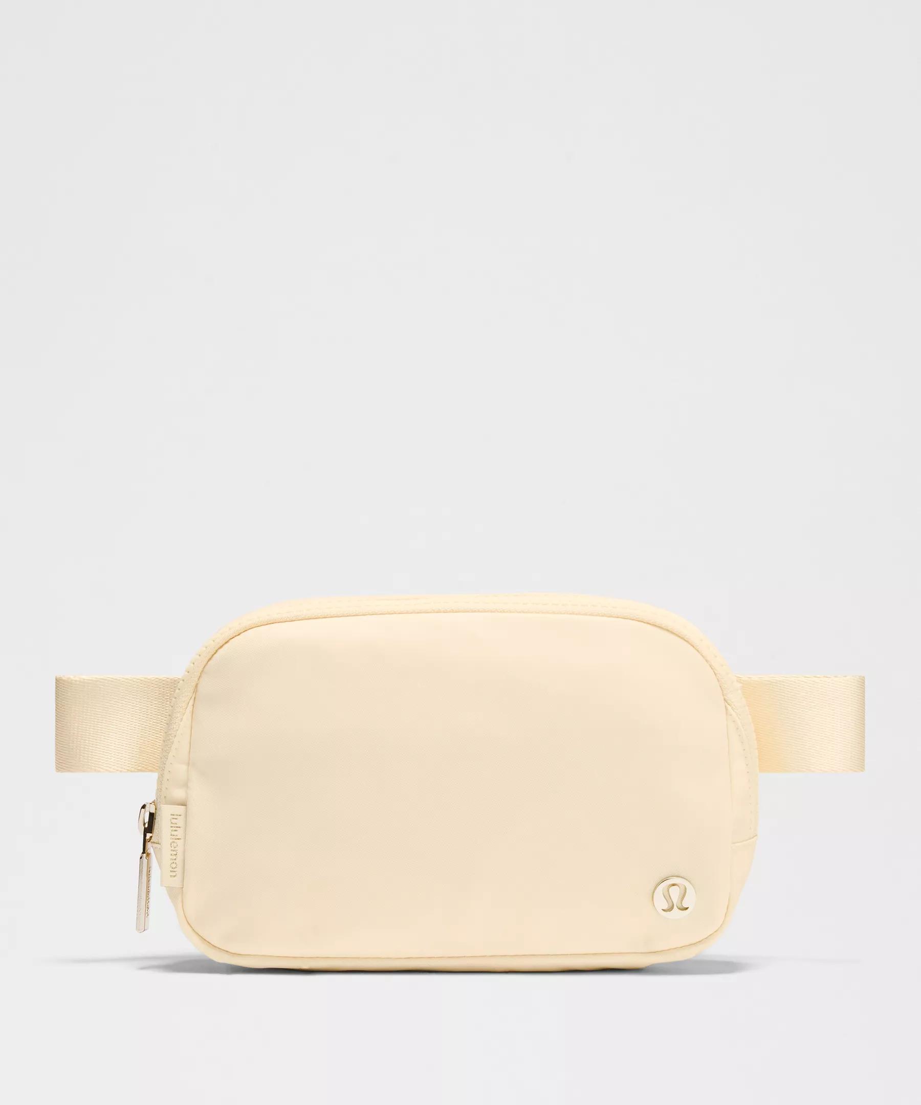 Everywhere Belt Bag 1L Product Image