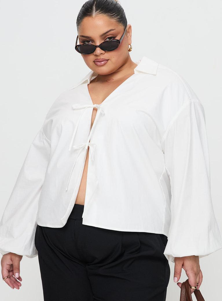 Rinon Long Sleeve Top White Curve Product Image