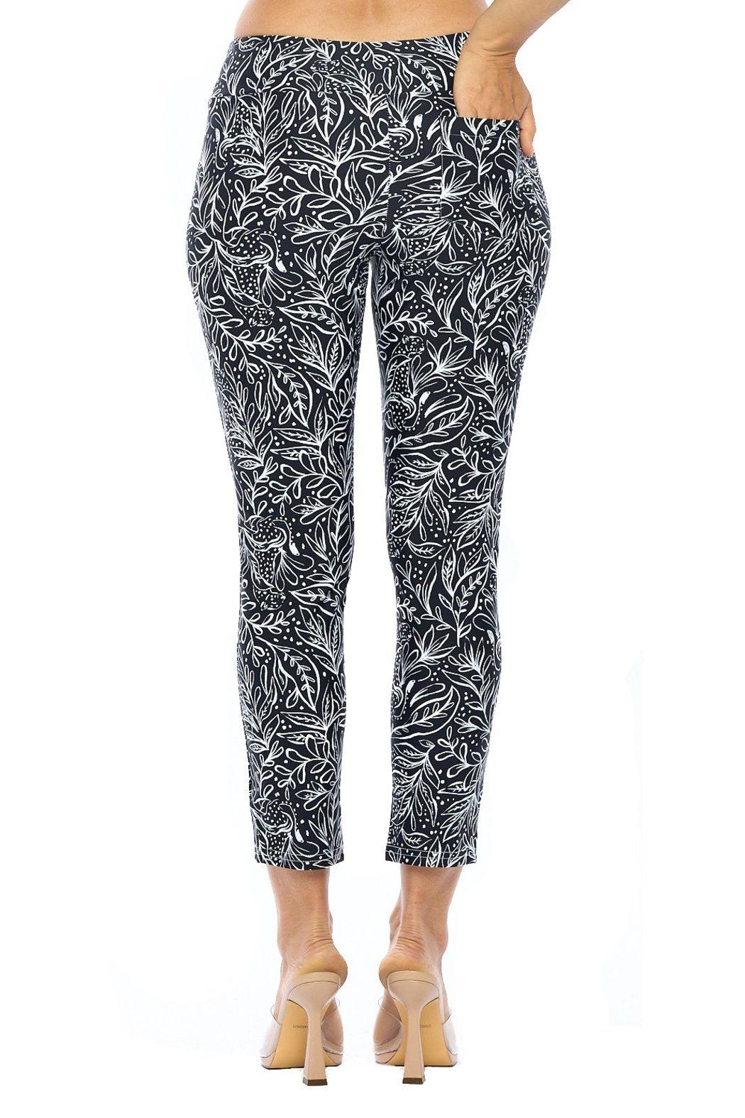 Black/white Cropped Legging With Pockets Product Image