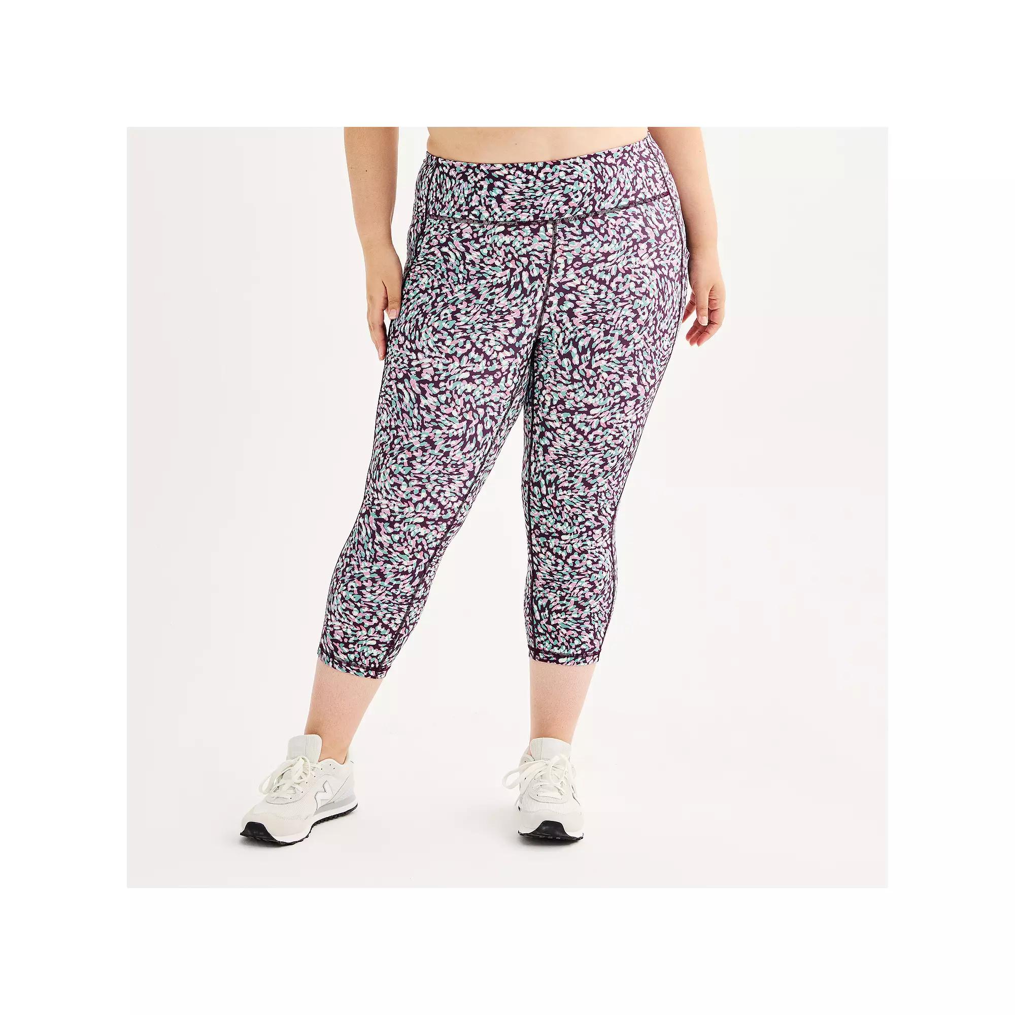 Plus Size Tek Gear® Ultrastretch Pocket High-Waisted Capri Leggings, Women's, Size: 1XL, Blue Foliage Product Image