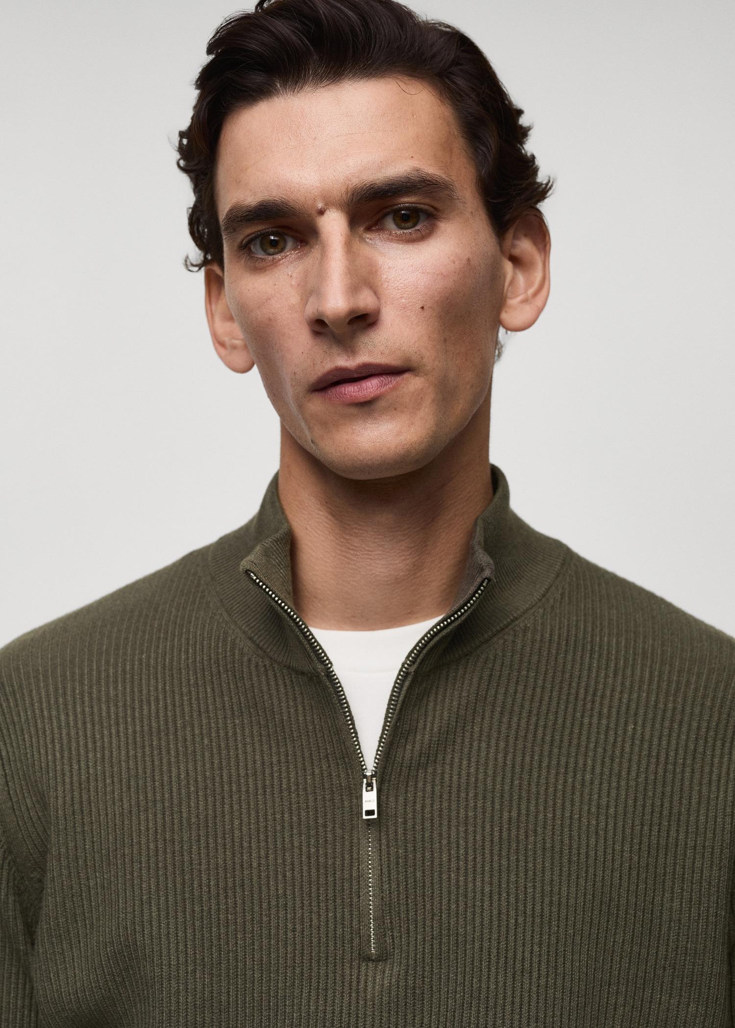 Ribbed sweater with zip neck - Men | MANGO USA Product Image